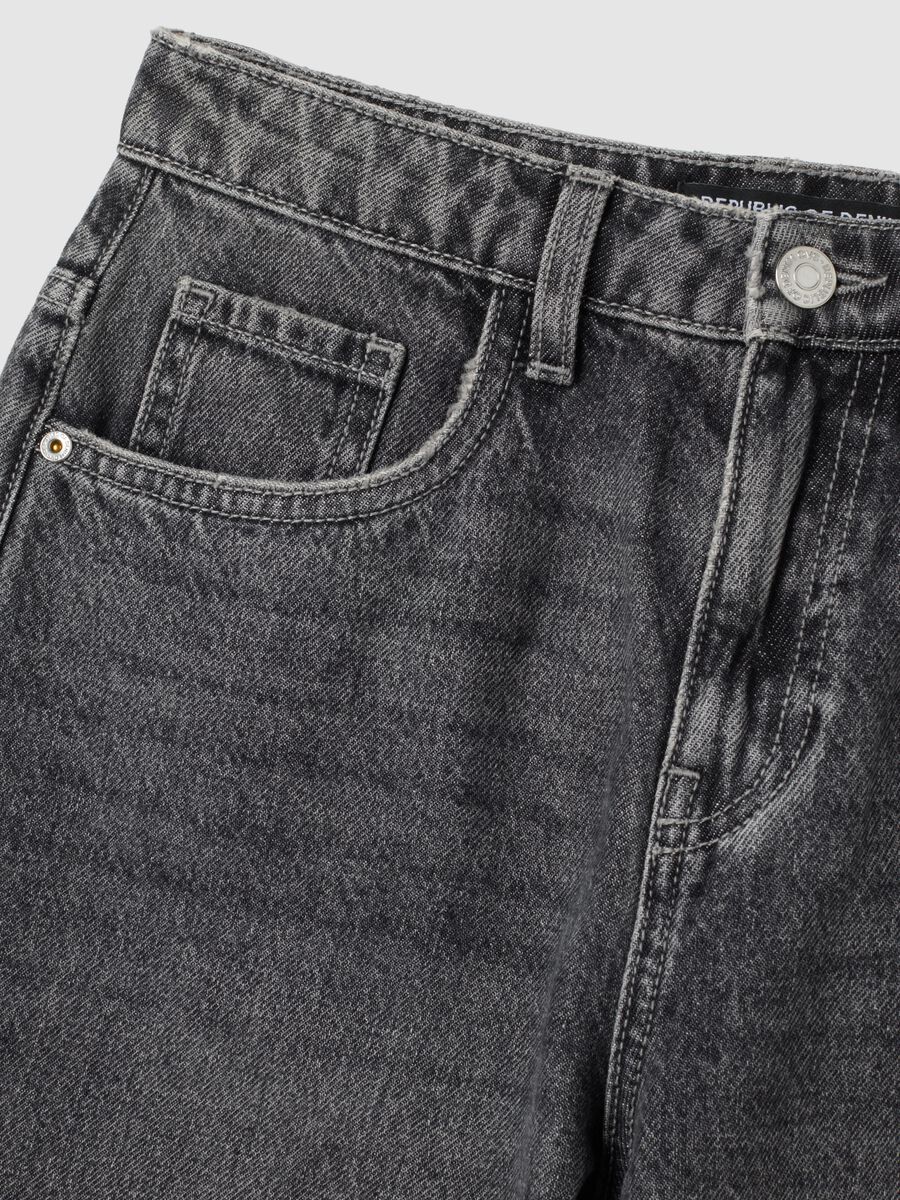 High-waisted grey wide jeans_1