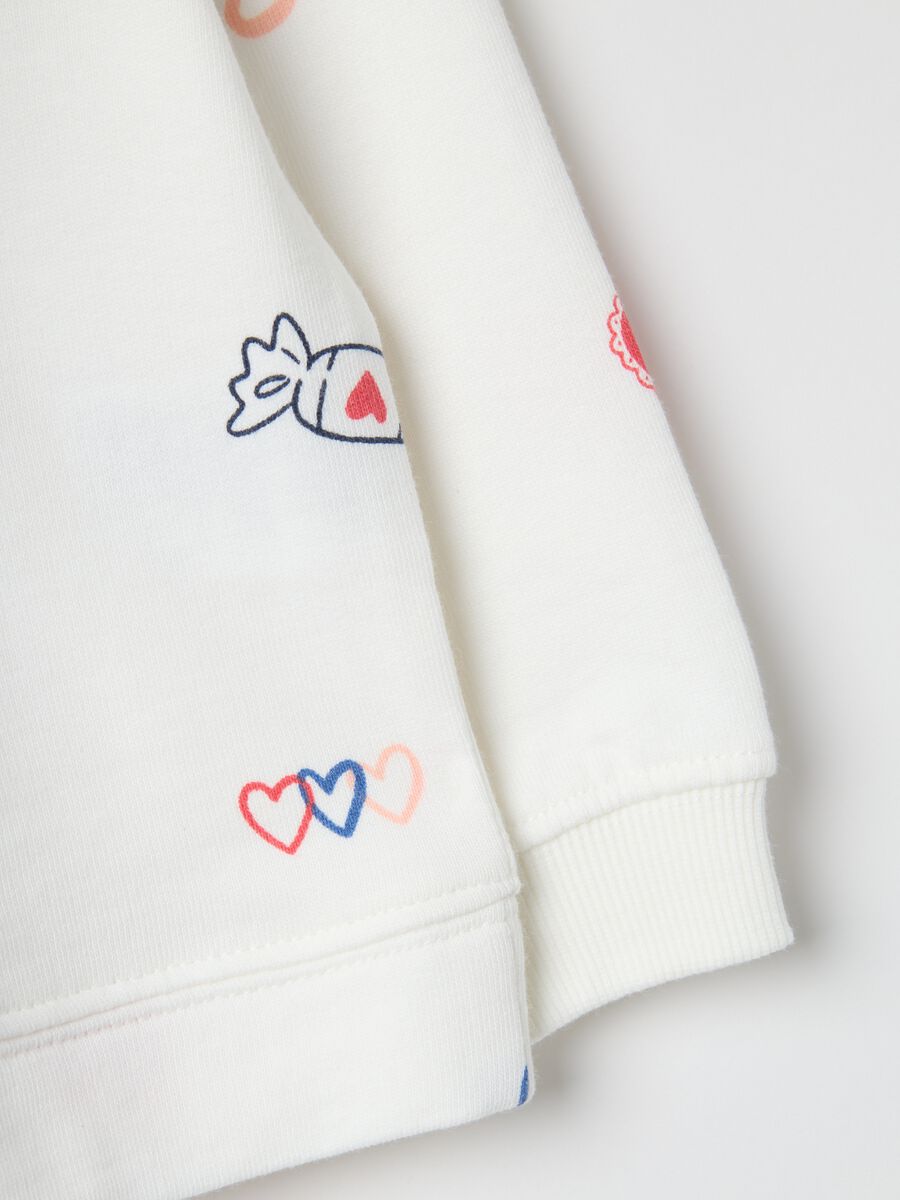 White crew neck sweatshirt for girls in pure cotton regular fit with designs_3