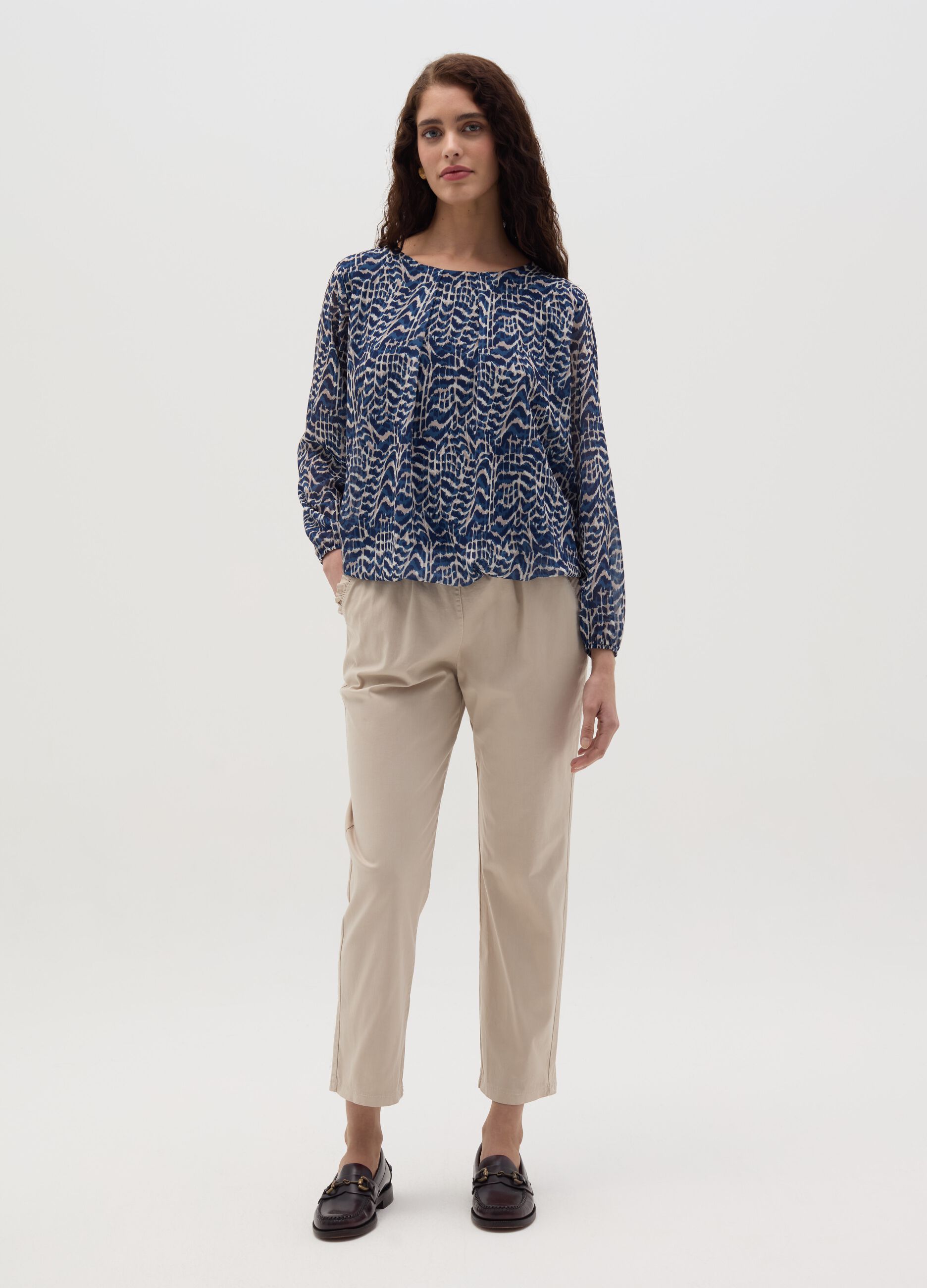 Long-sleeved blouse with print