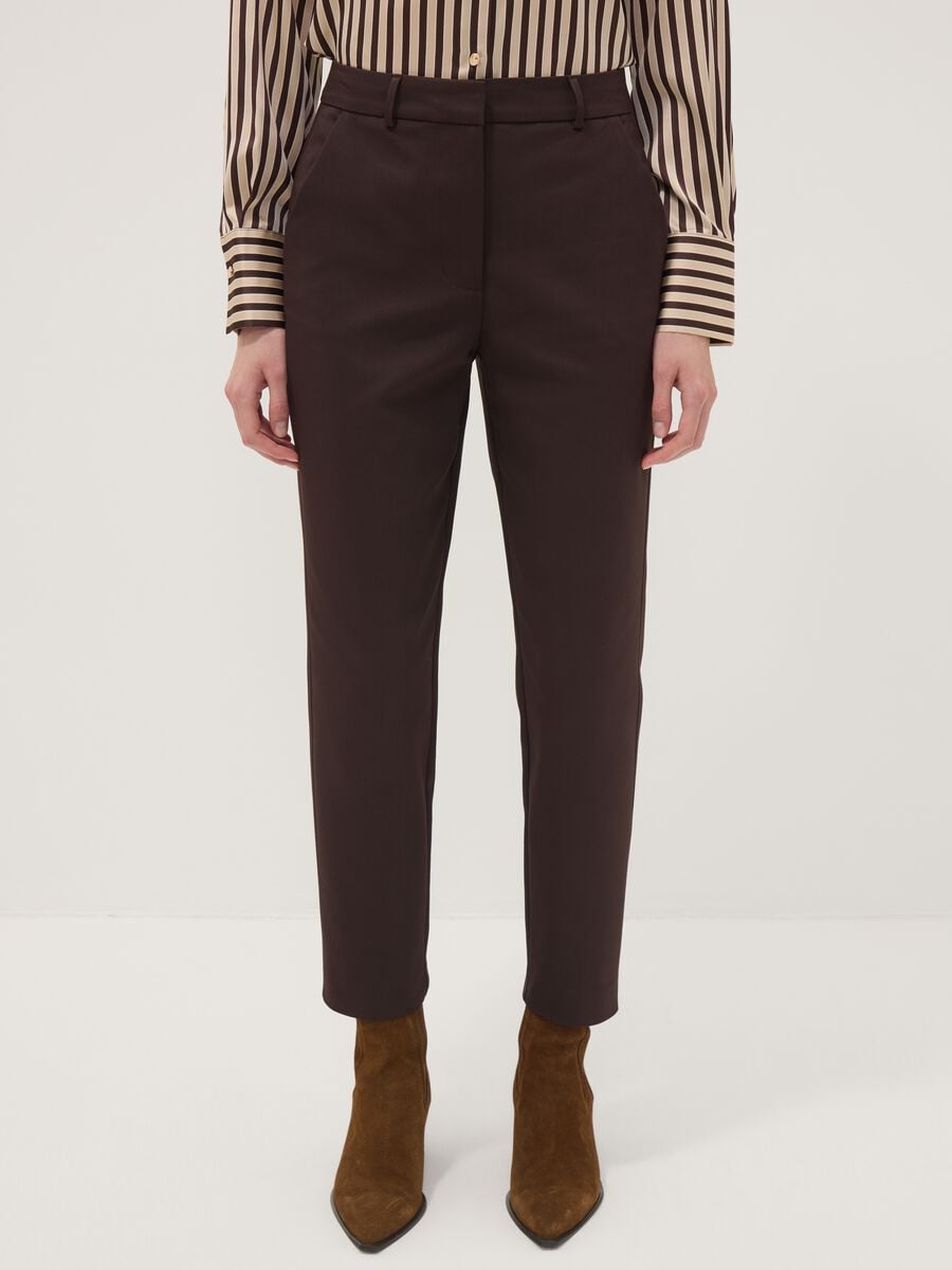 Slim-fit brown stretch cotton trousers_1