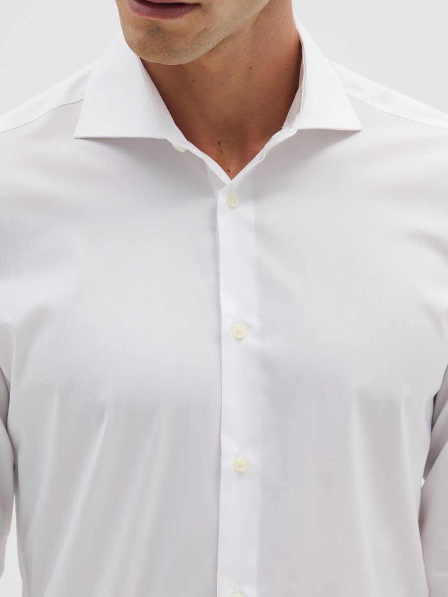 White slim shirt with French collar and buttons_1