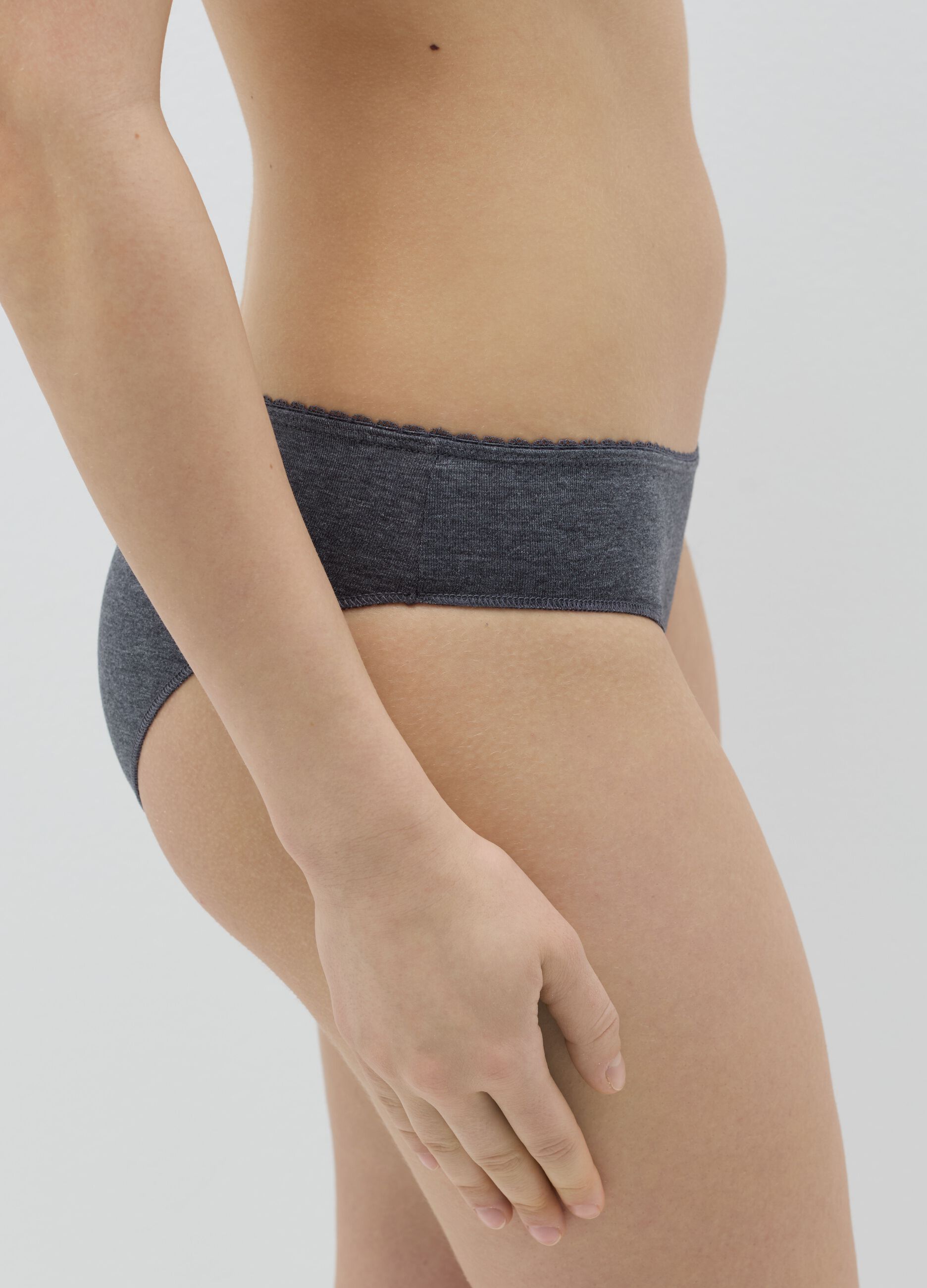 Three-pack briefs with lace