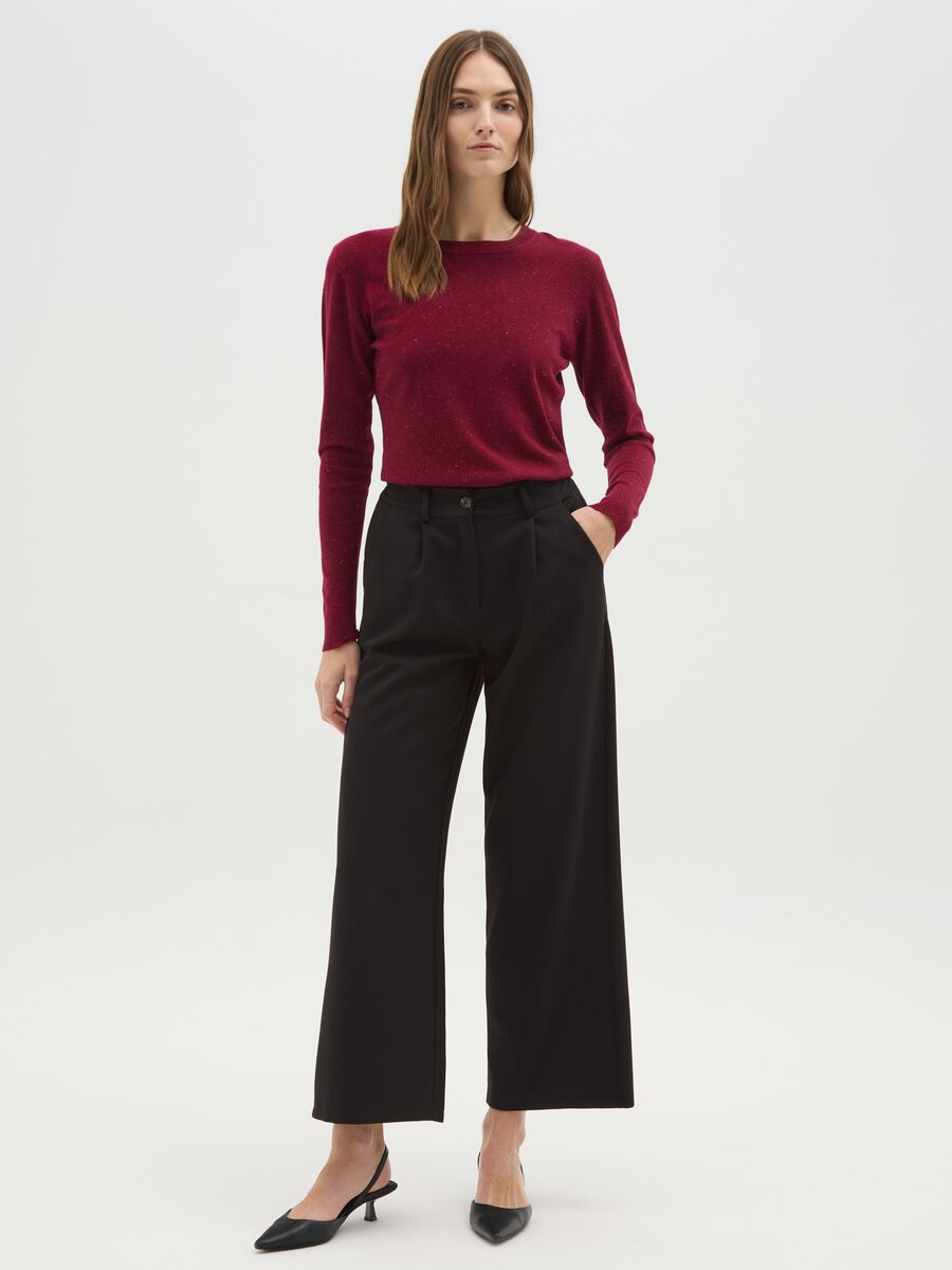 Burgundy sweater with round neckline_1