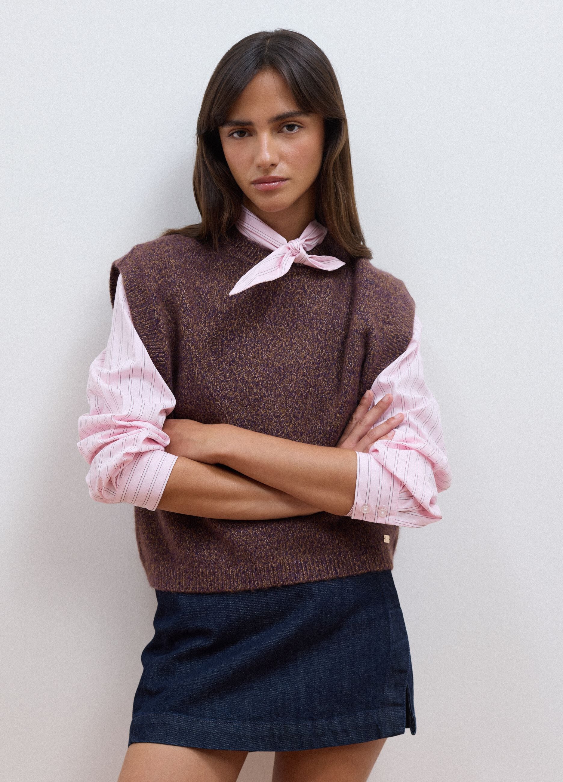 Gilet marrone girocollo in misto lyocell e lana