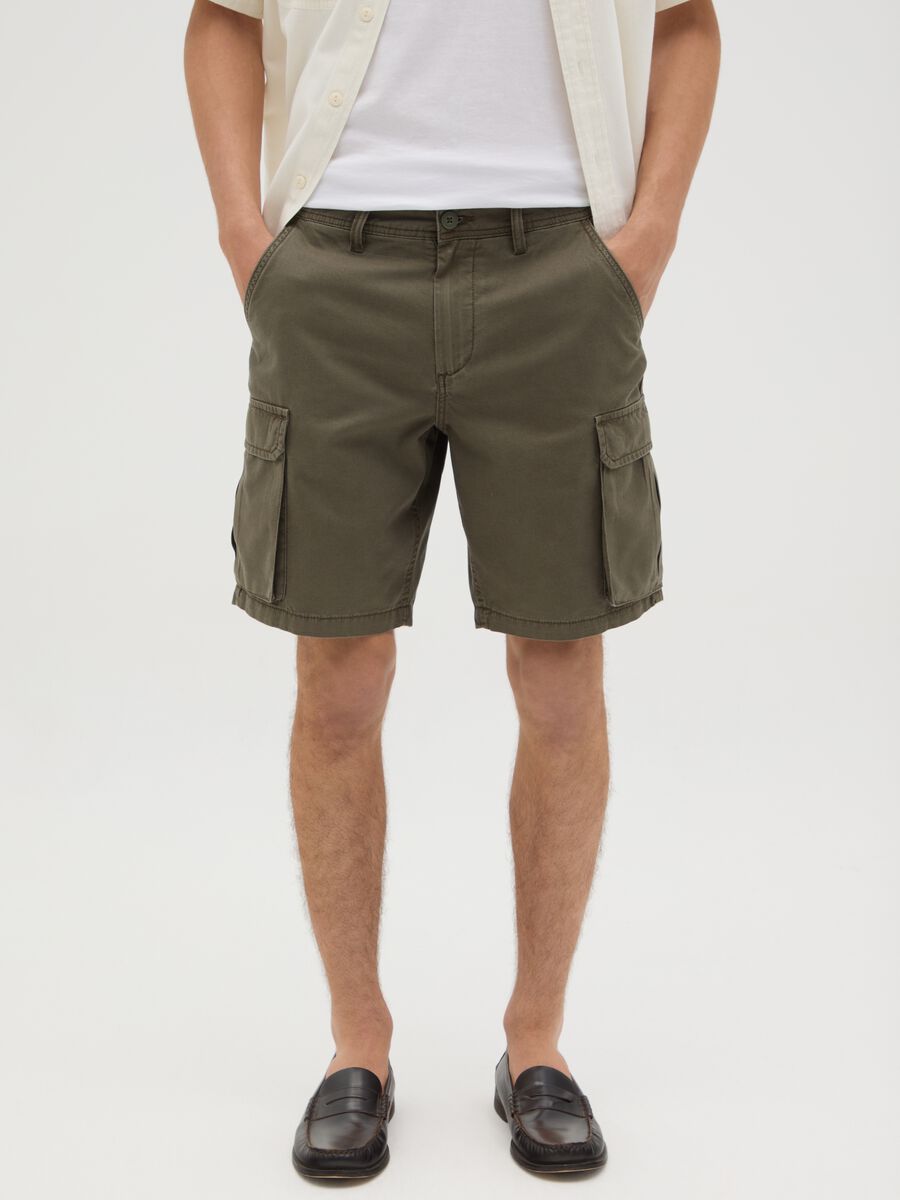 Men's green cotton shorts regular fit_1