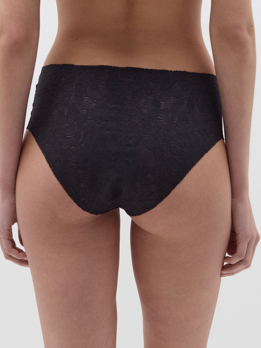 French knickers in lace with geometric motif_3