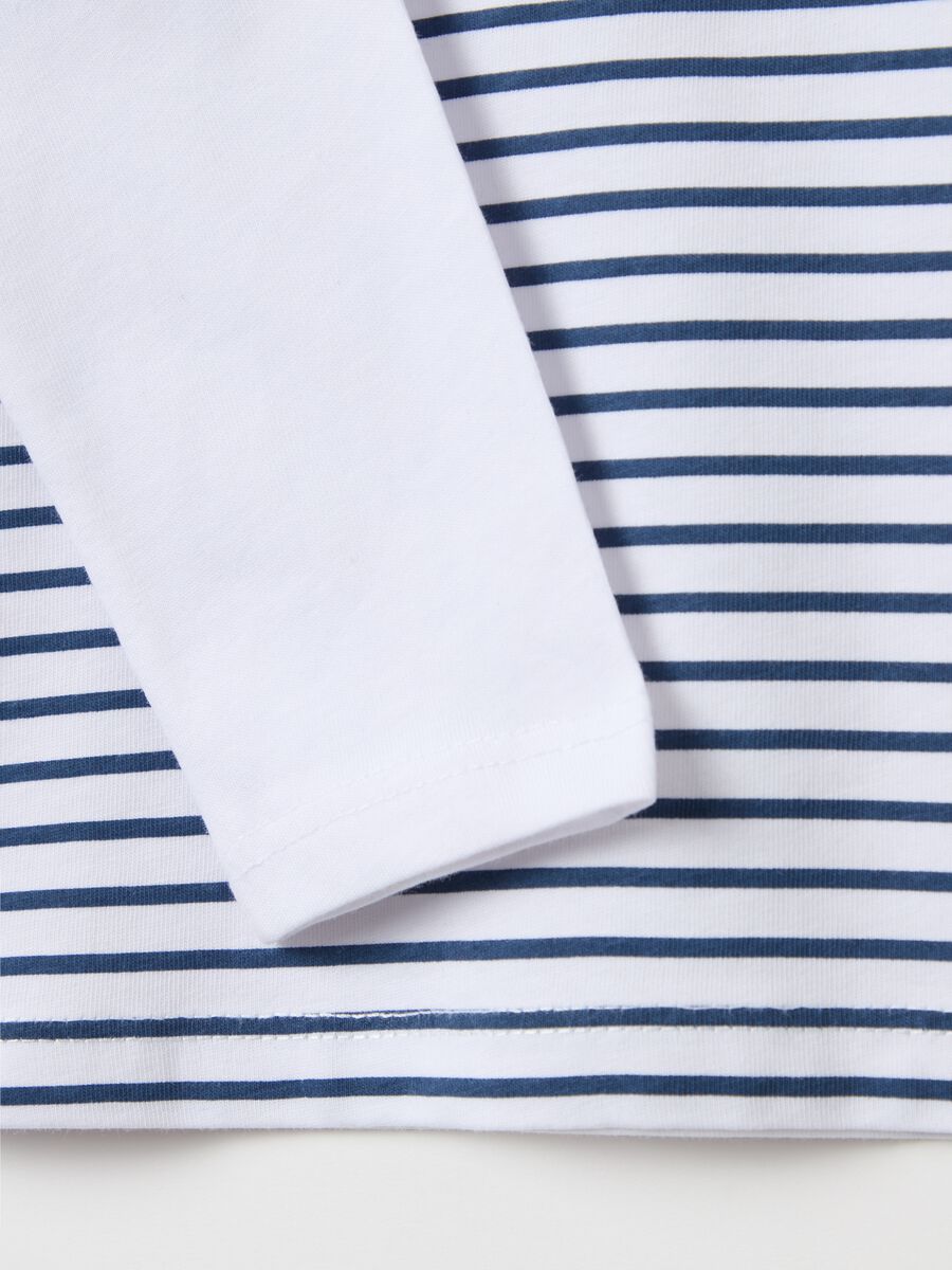 Cotton T-shirt with print and long sleeves_3