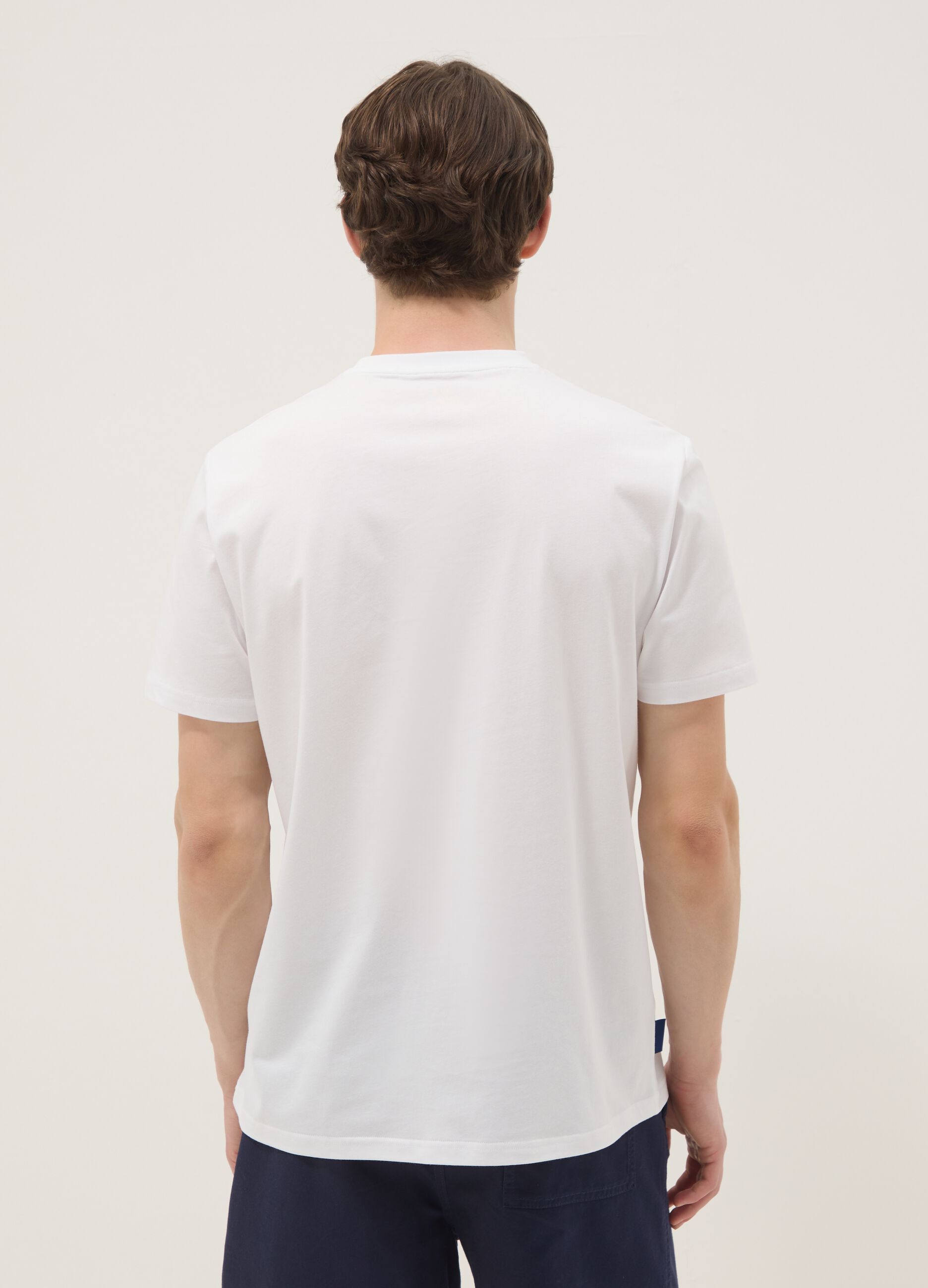 White pure cotton T-shirt with chest print, regular fit