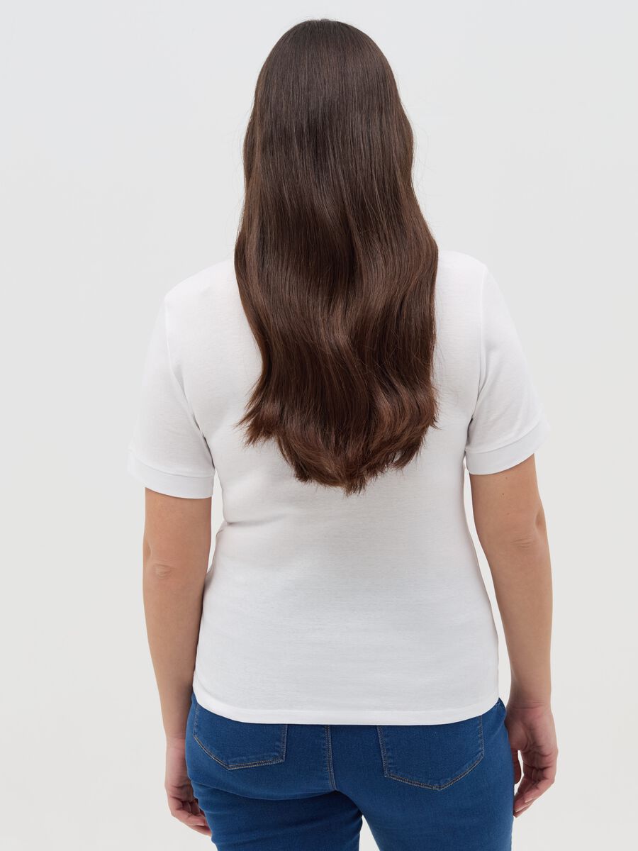 Curvy T-shirt with V granddad neckline_3