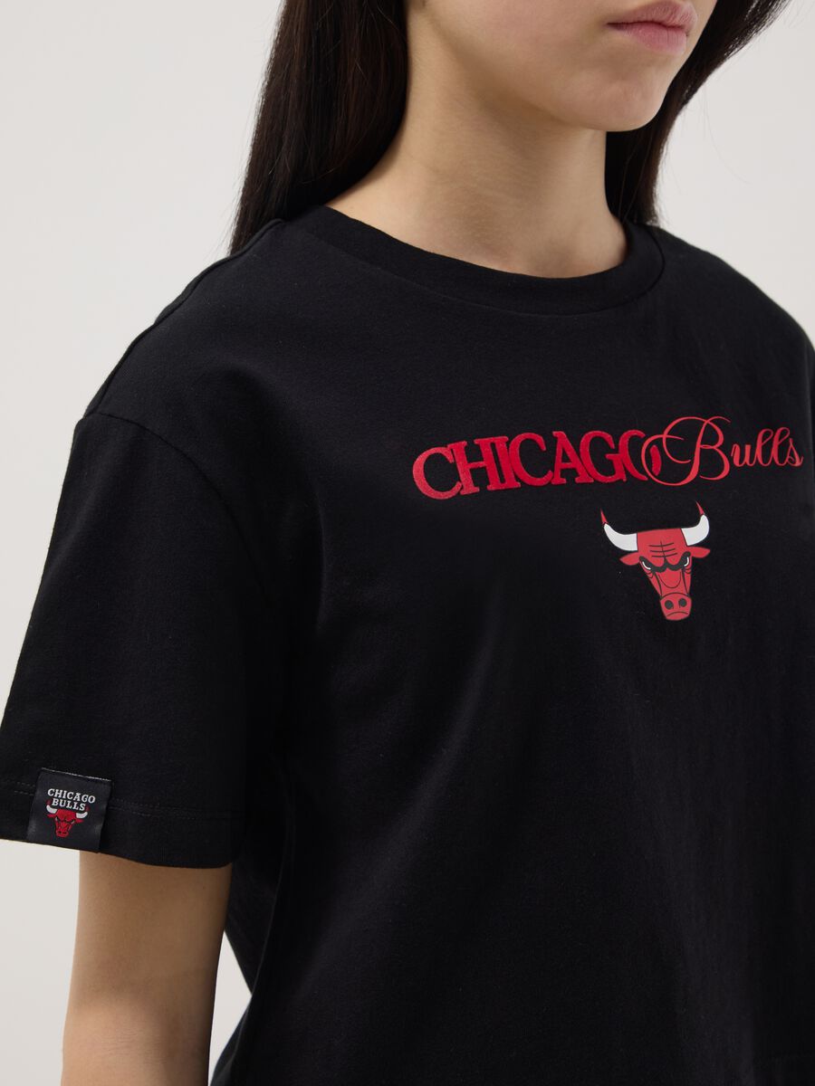T-shirt in puro cotone nero da ragazza relaxed fit Chicago Bulls_1