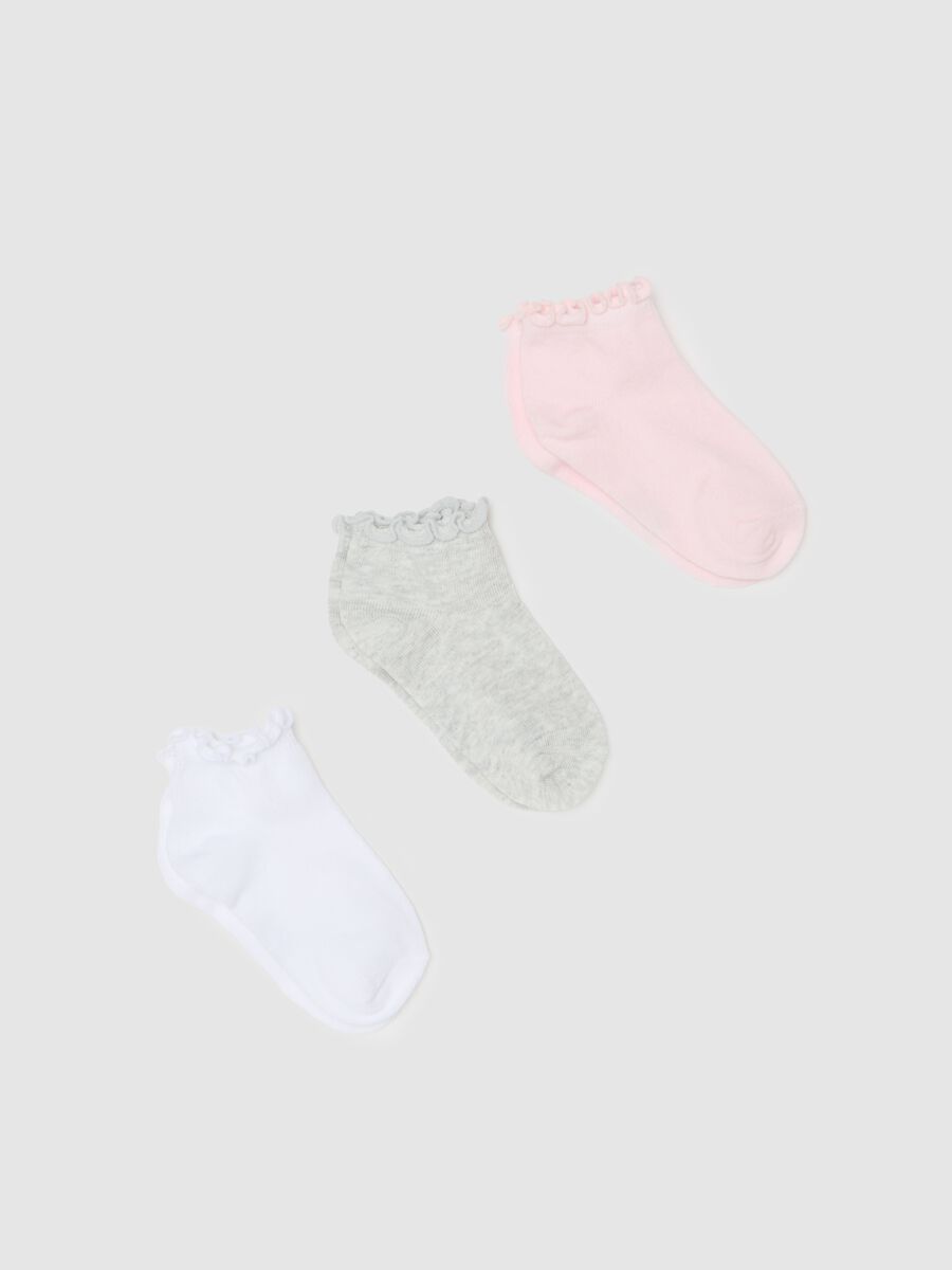Three-pack shoe liners with scalloped trim_0