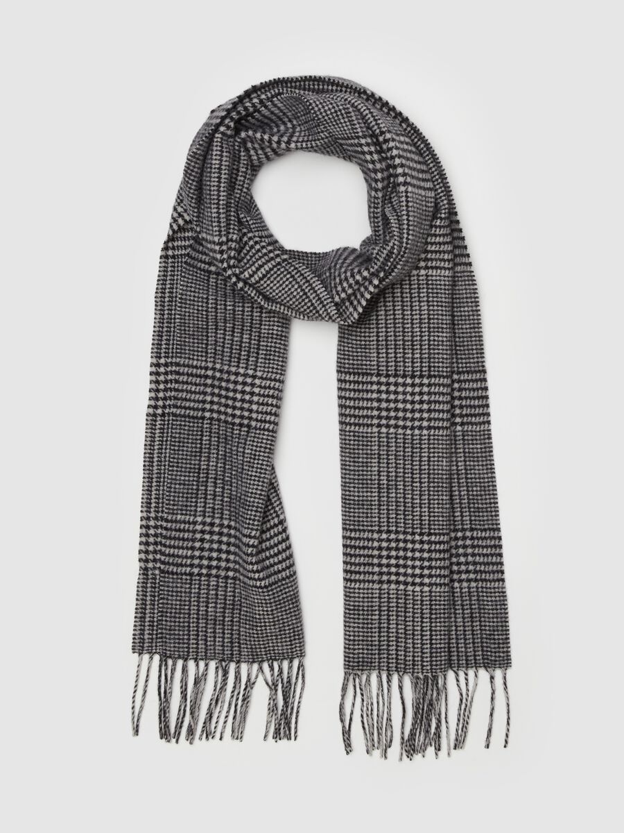 Scarf in Prince of Wales_0