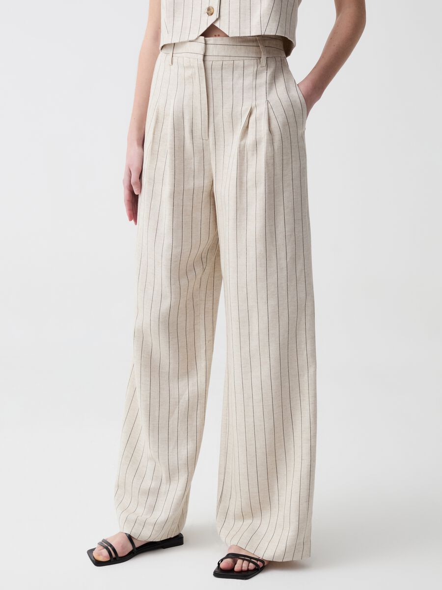Wide-leg pinstripe trousers with darts_1