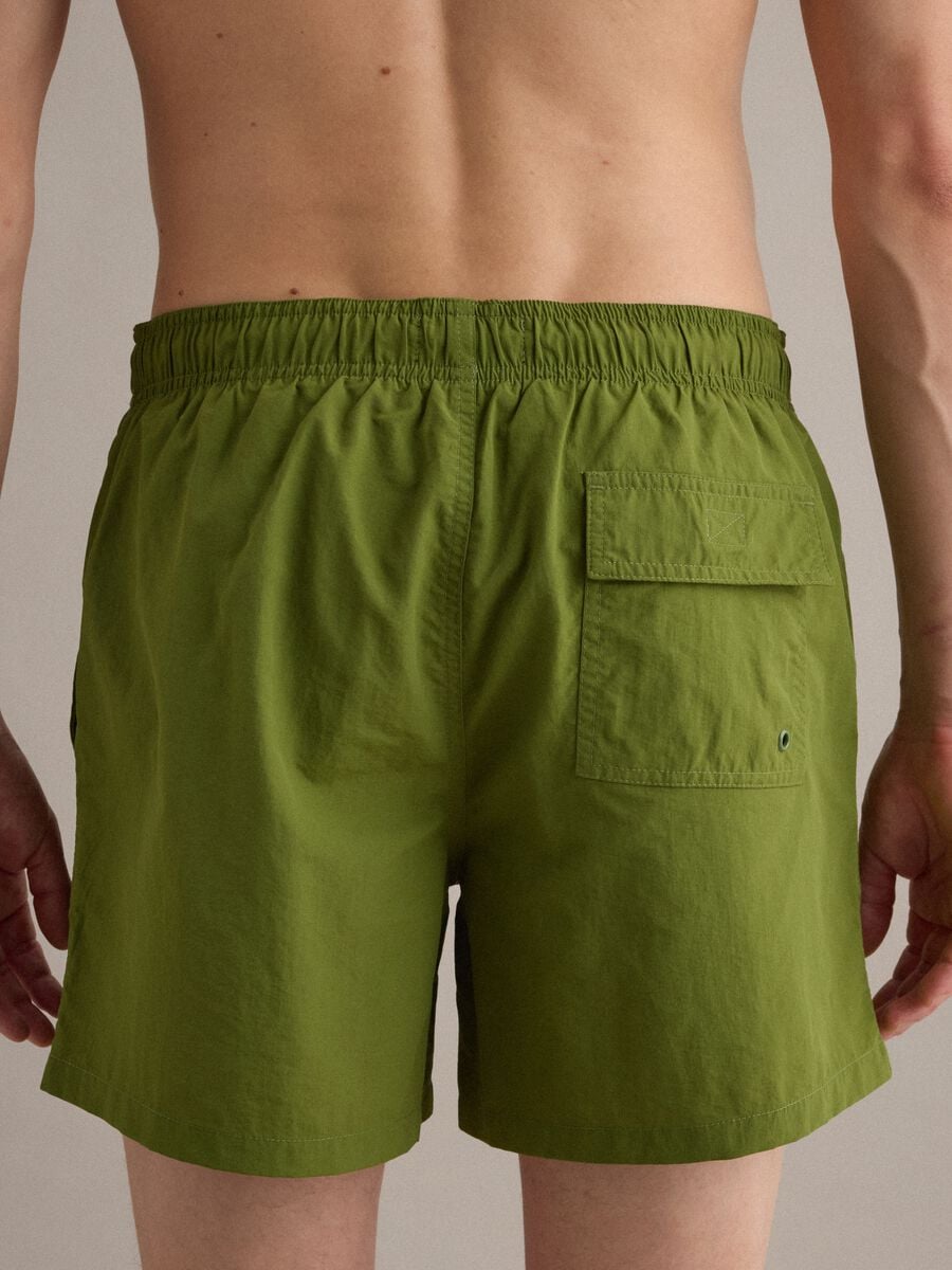 Boxer da mare verdi con vita elasticizzata e coulisse_3