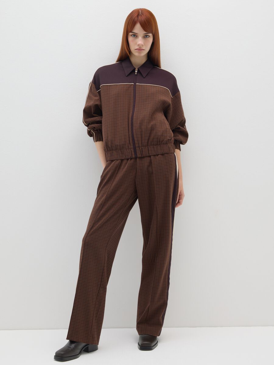 Giacca a quadri marrone con zip_3