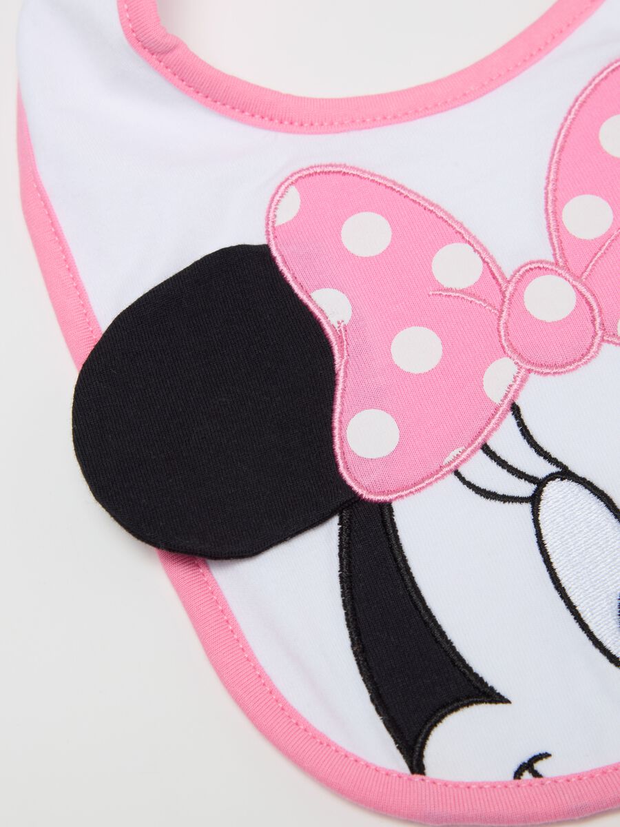 Bib with Minnie Mouse application and embroidery_2