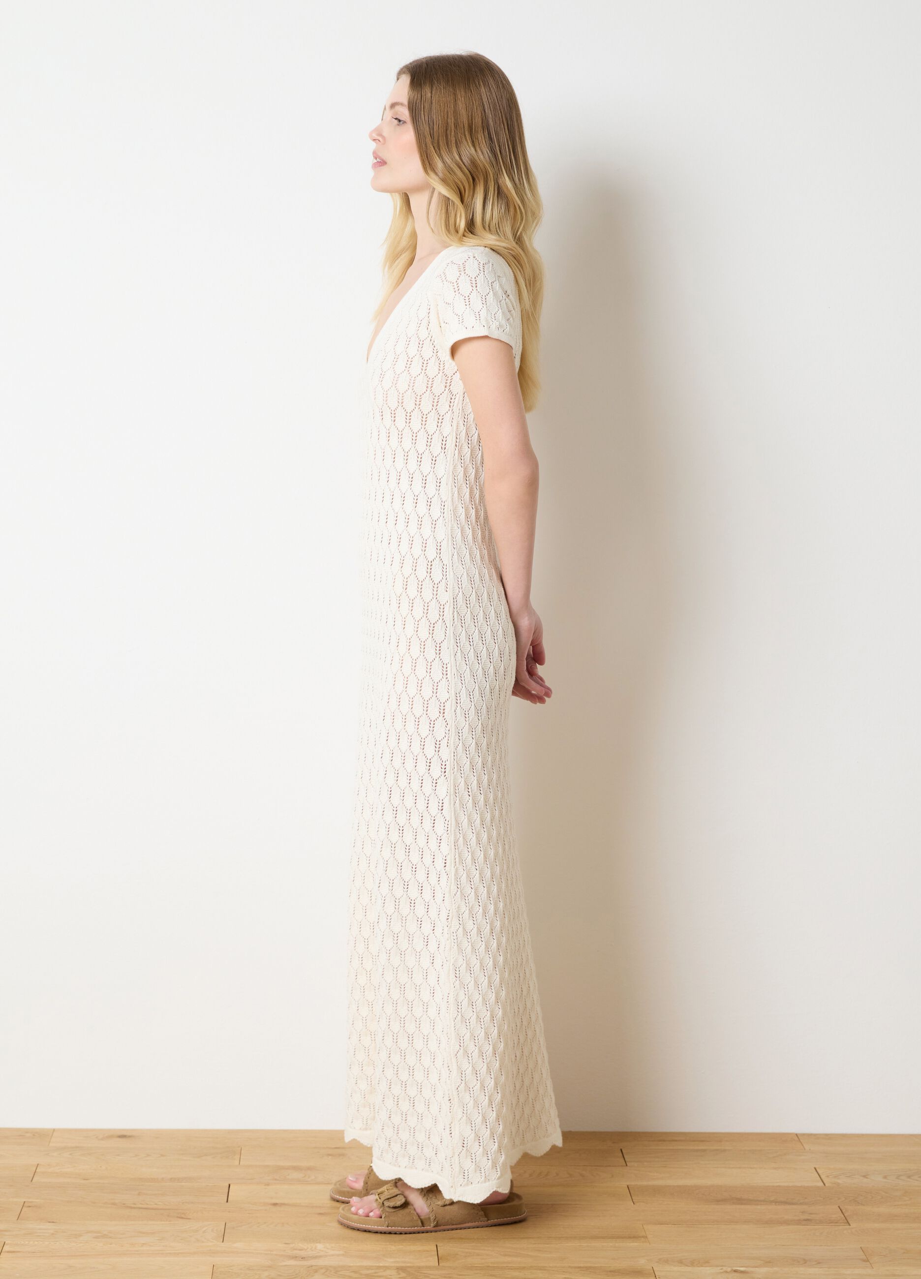 Vestito lungo crochet a maniche corte