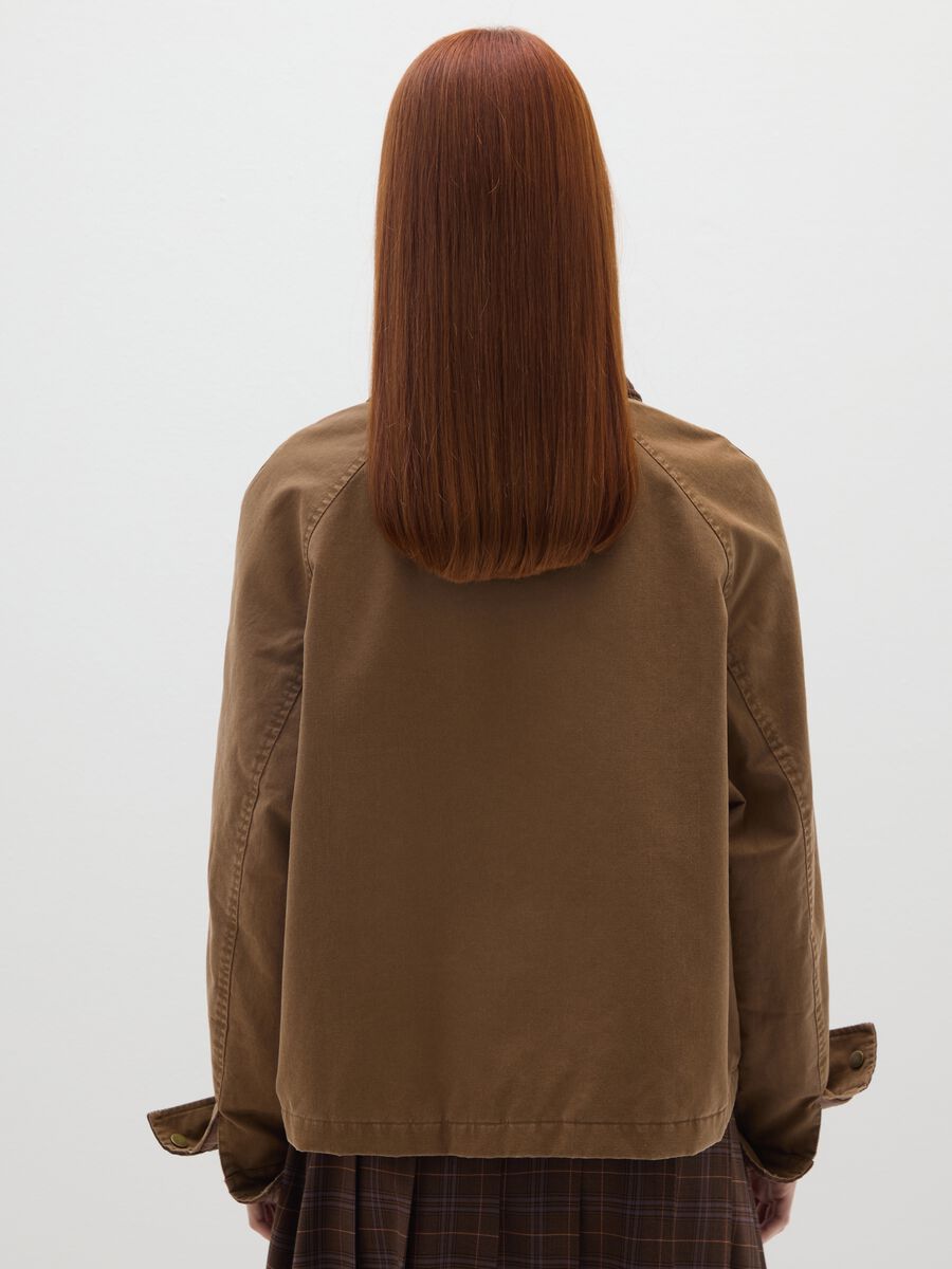 Giacca in misto cotone marrone con bottoni e zip_3