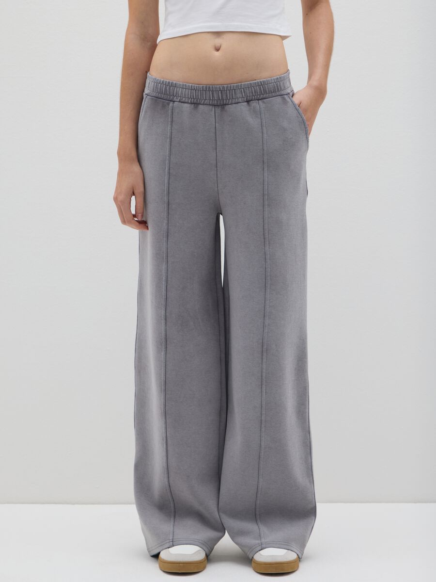Grey stretchy cotton trousers with relaxed fit_1