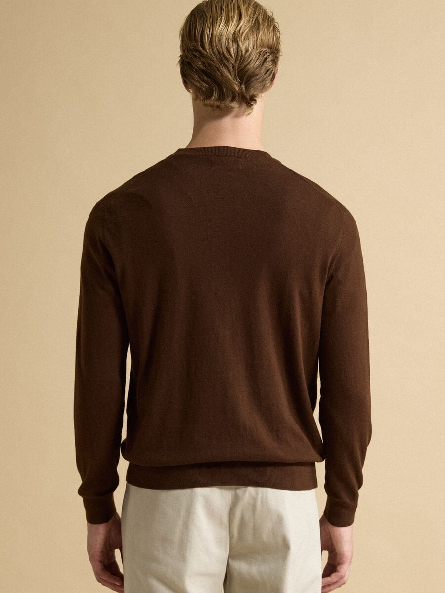 Maglia marrone girocollo in misto cotone e cashmere regular fit_3