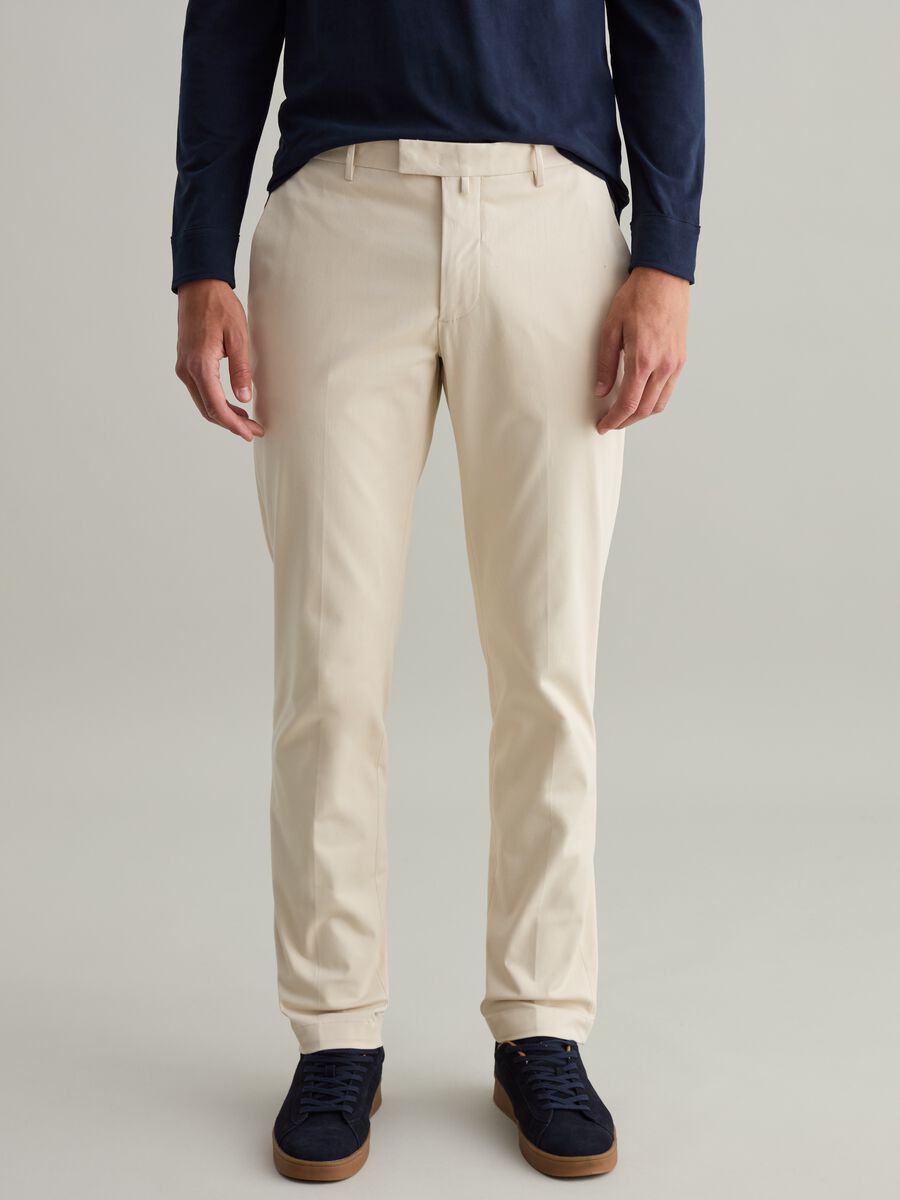 Contemporary regular-fit trousers in stretch cotton_1