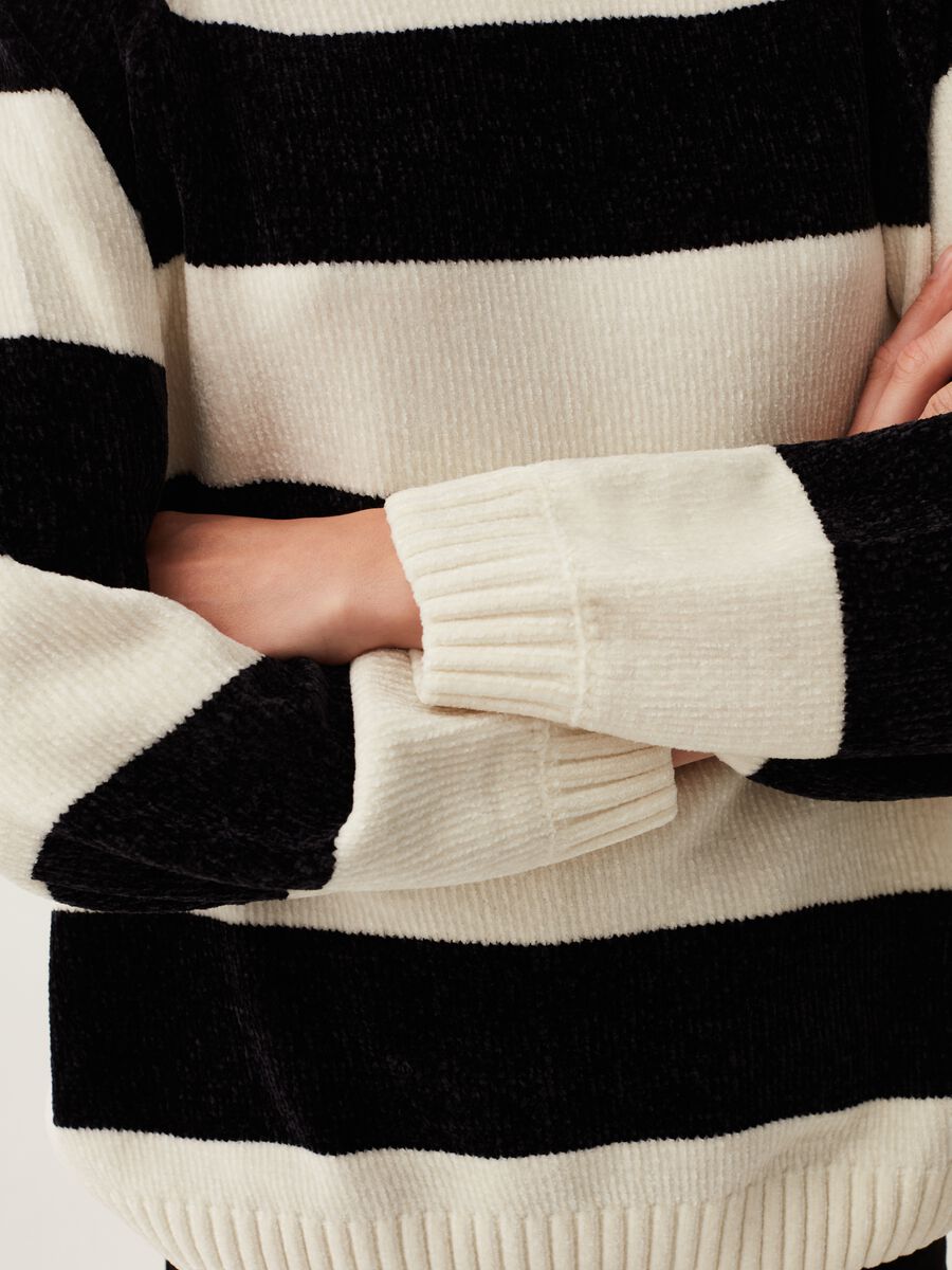 Pullover in ciniglia a righe mock neck_3