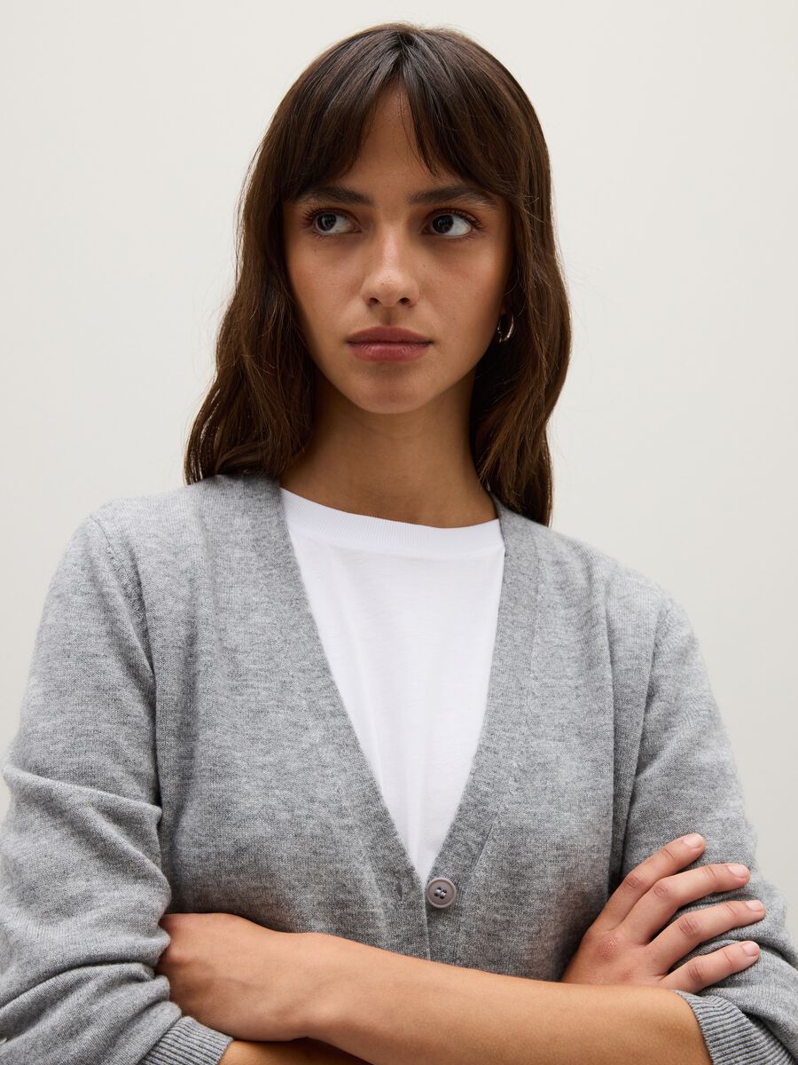 Cardigan grigio in pura lana_0
