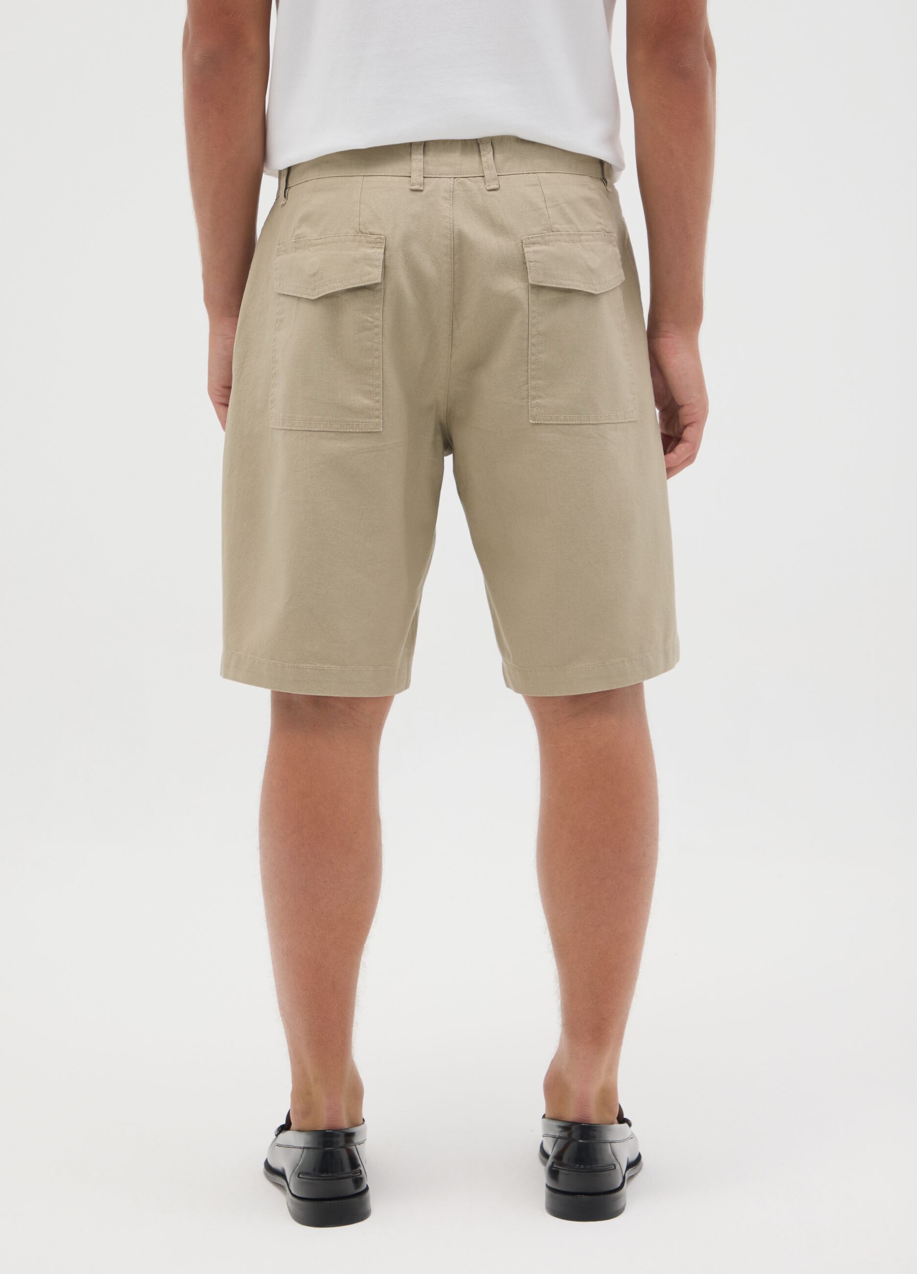Bermuda da uomo in misto cotone beige regular fit