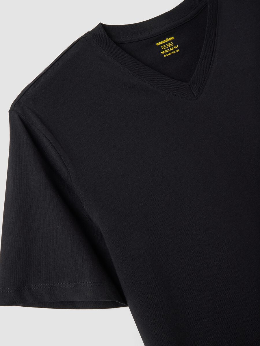 Black pure cotton regular fit V-neck t-shirt_5