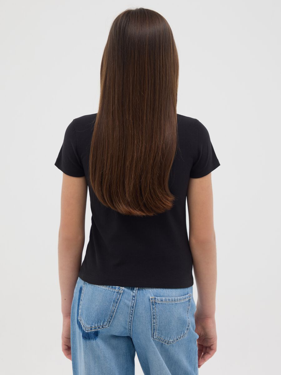 T-shirt nera in cotone elasticizzato con stampa _1