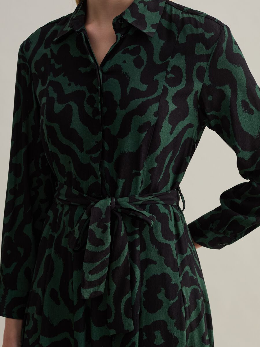 Long shirt dress with belt and print_2