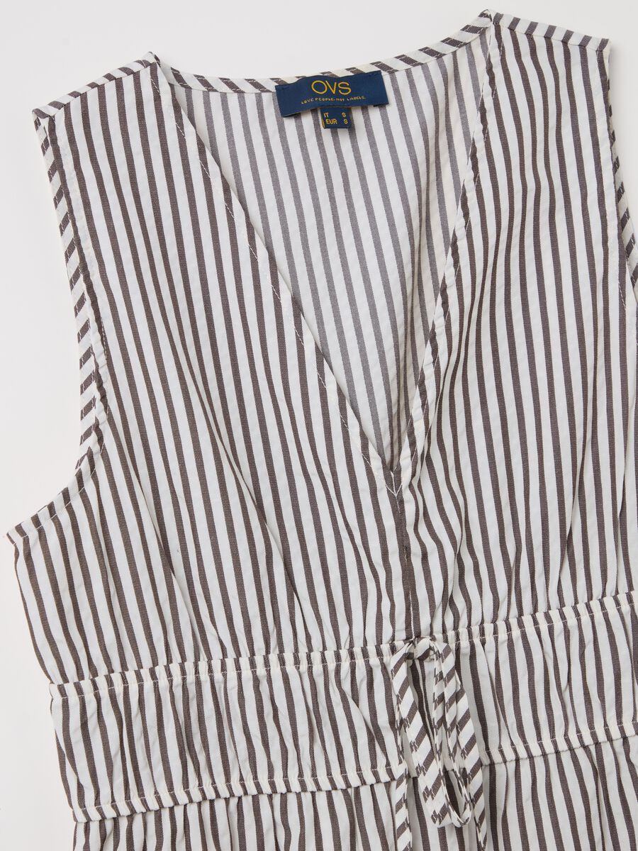Striped midi dress with V neck_5