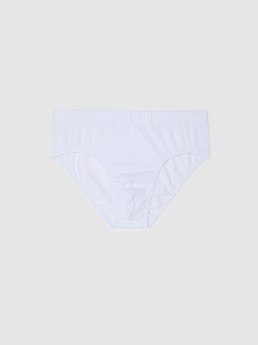 Stretch cotton white briefs with a tight fit_4