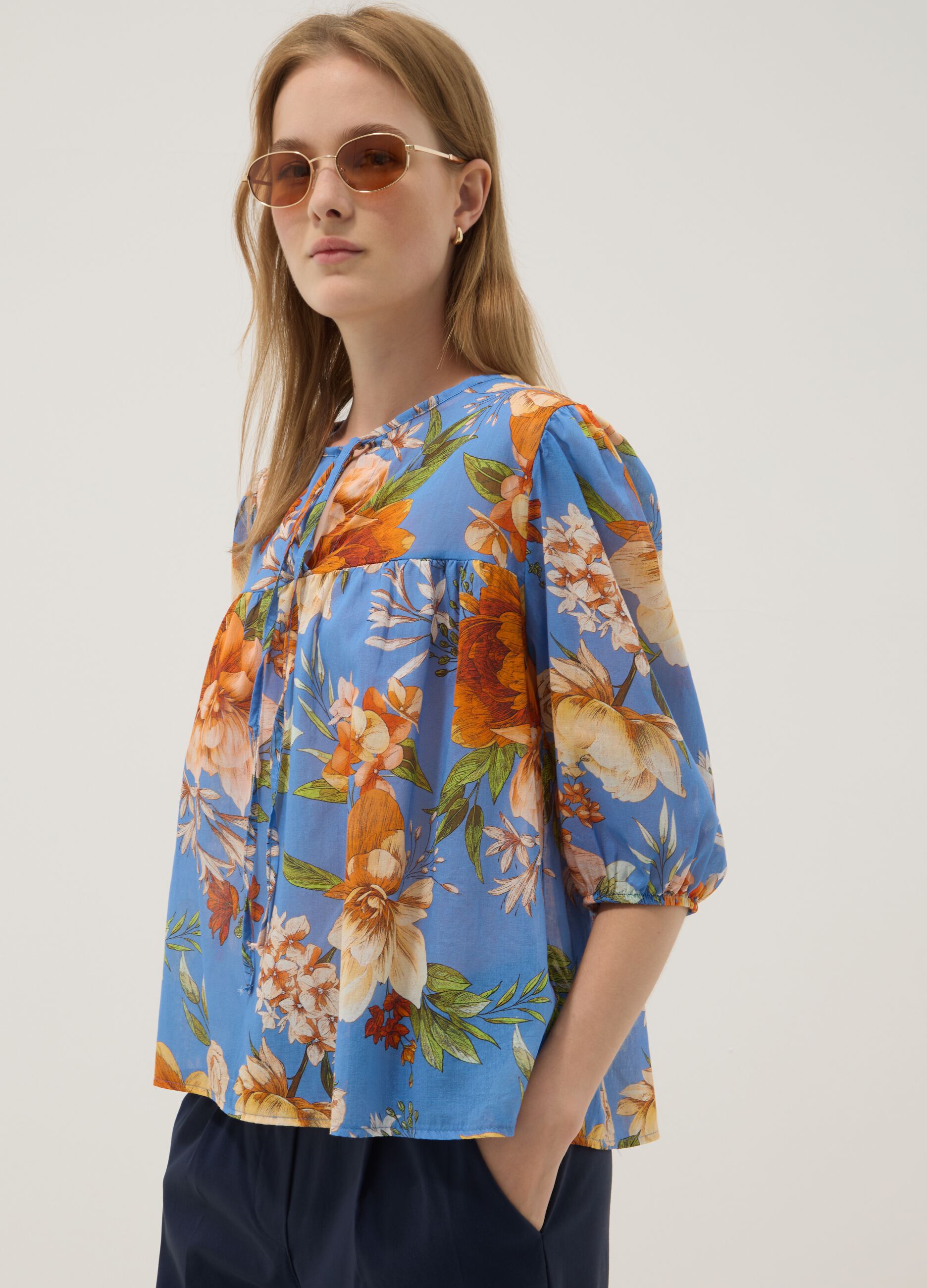 Blue floral blouse in pure cotton