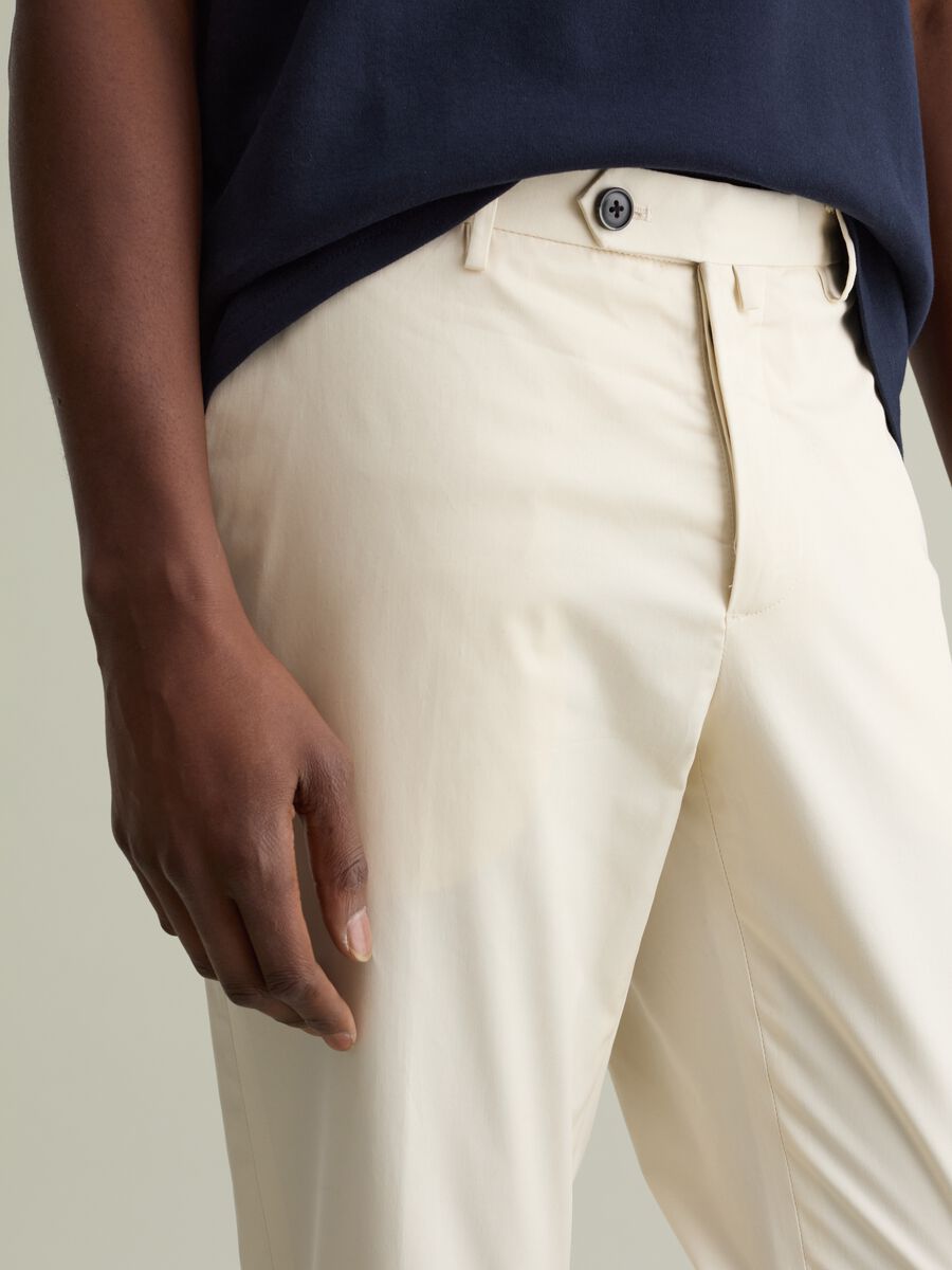 Stretch cotton chino trousers_2