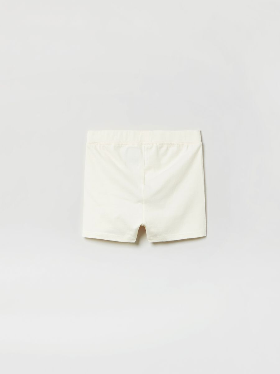 Solid colour shorts in organic cotton_1