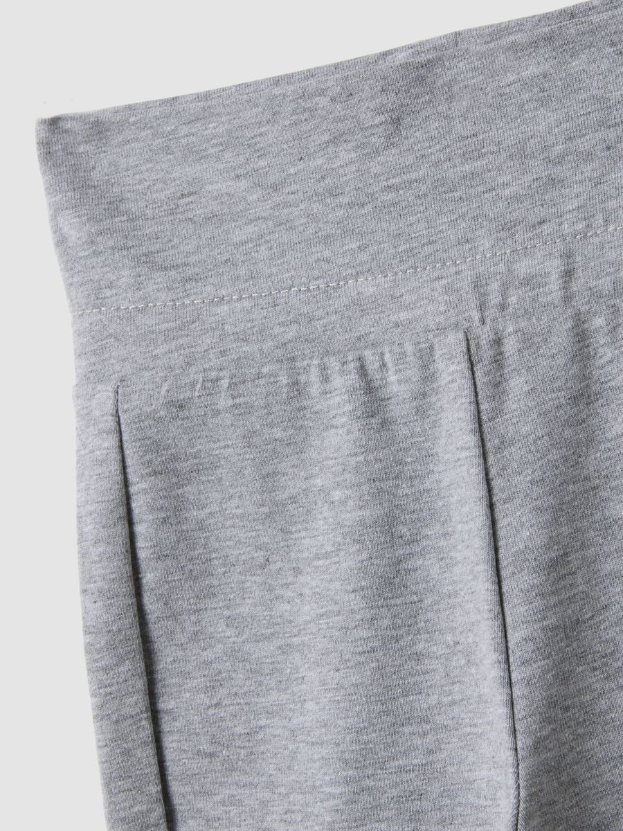 Leggings grigi flare in cotone organico e viscosa elasticizzato per bimba_2