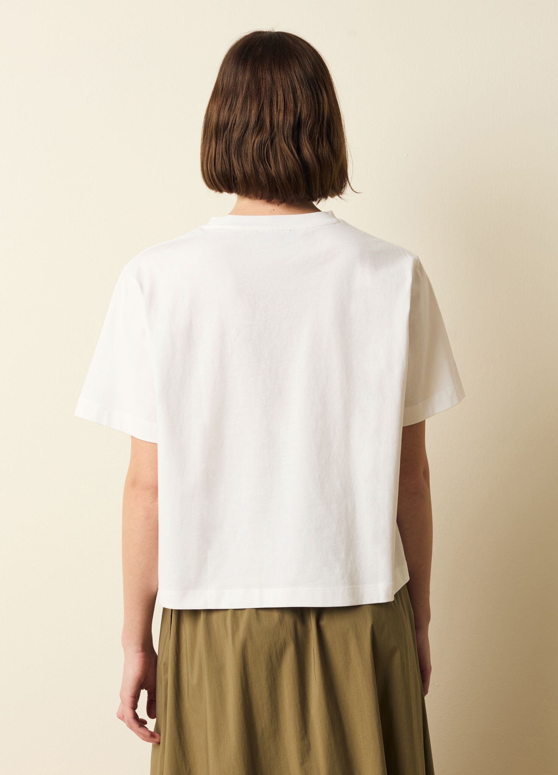 T-shirt with flowers application