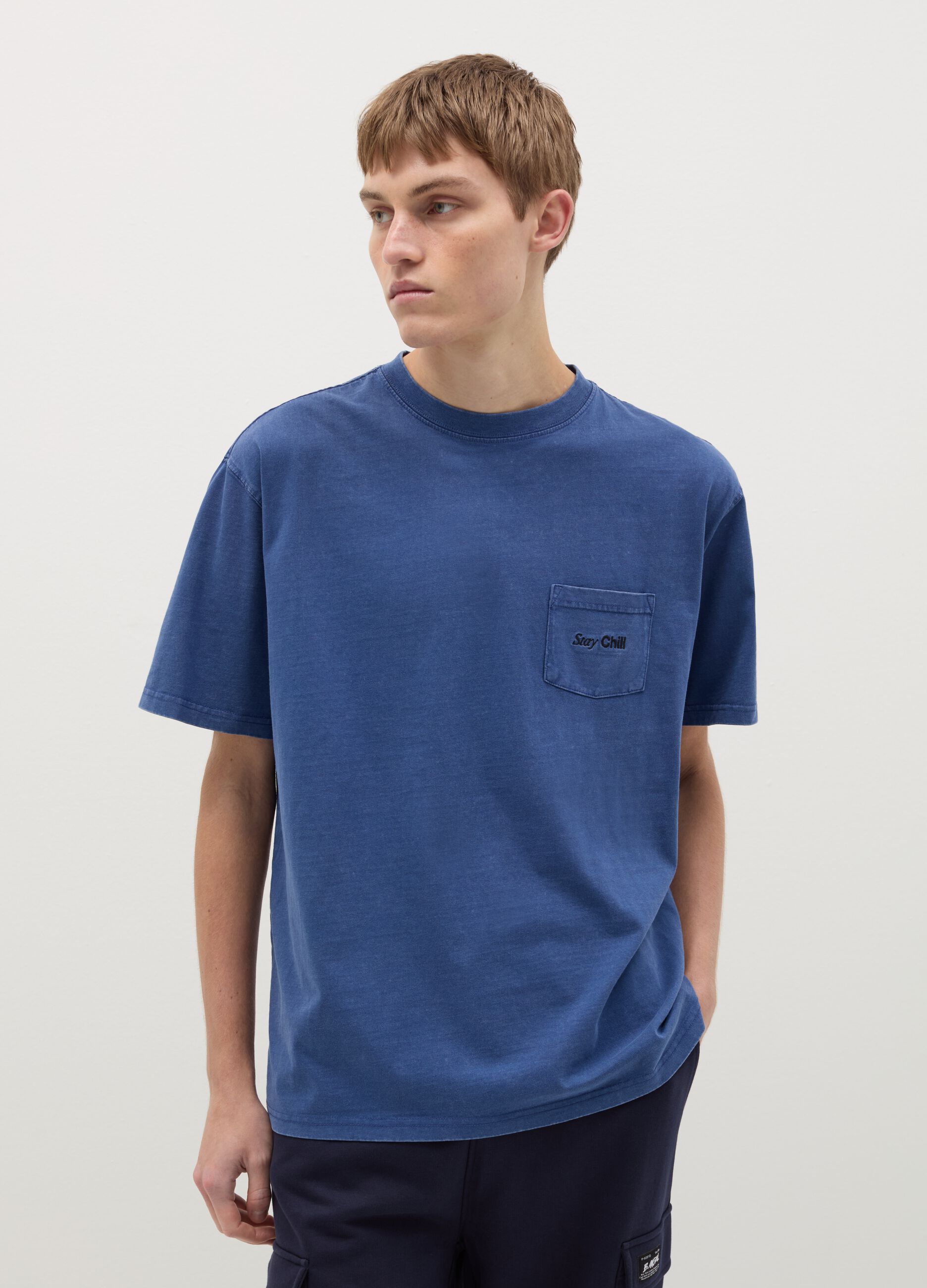 T-shirt with embroidered pocket