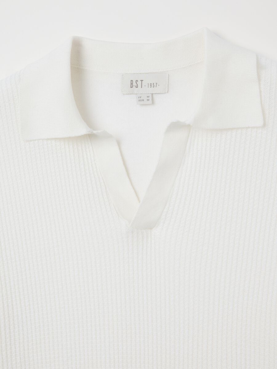 White polo shirt with jacquard weave_5