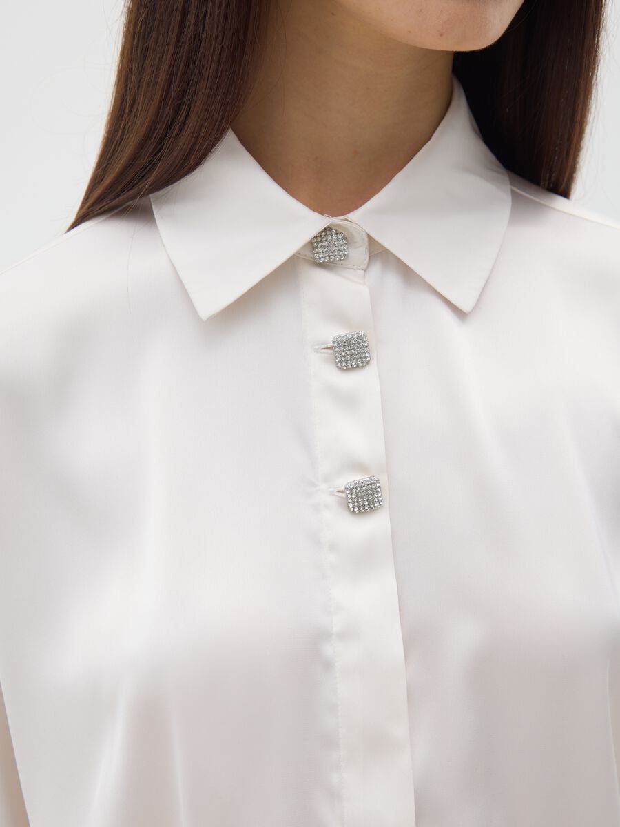 White satin regular fit shirt with buttons_3
