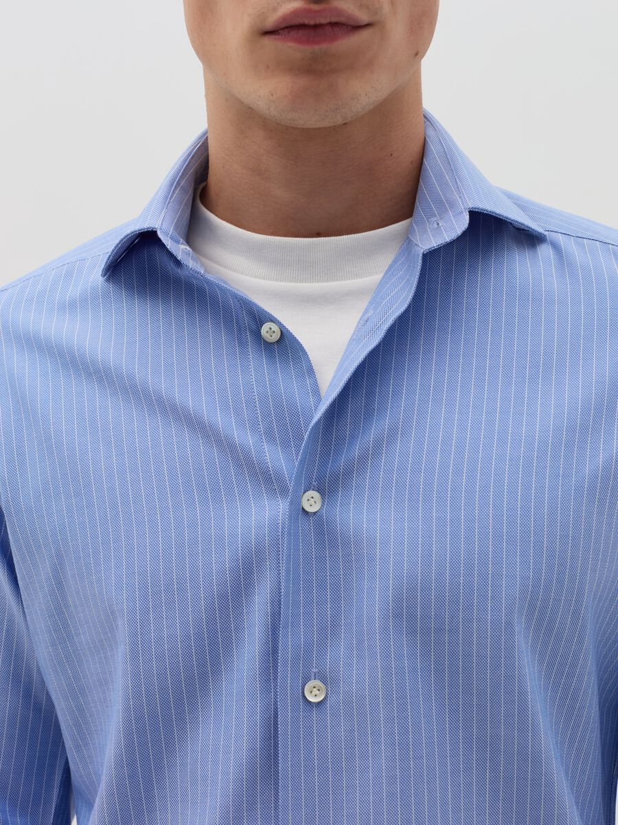 Slim-fit shirt in striped cotton_3