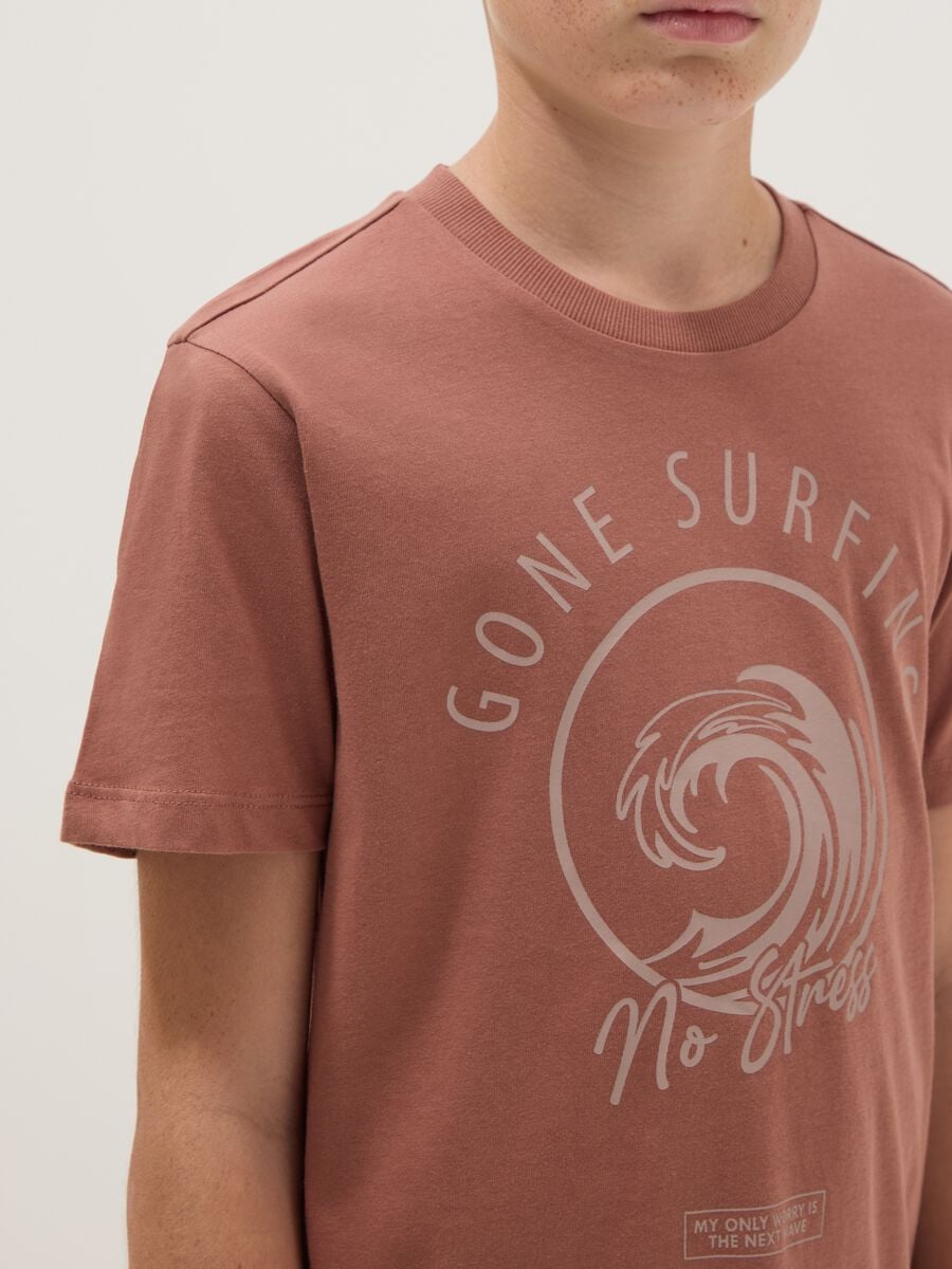 T-shirt verde a maniche corte in puro cotone organico_2