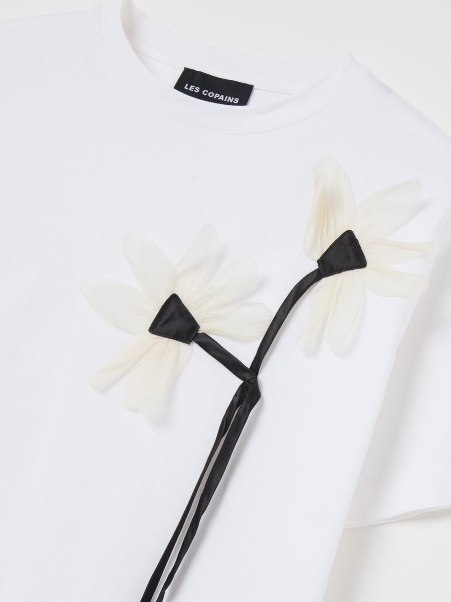 T-shirt with flowers application_5