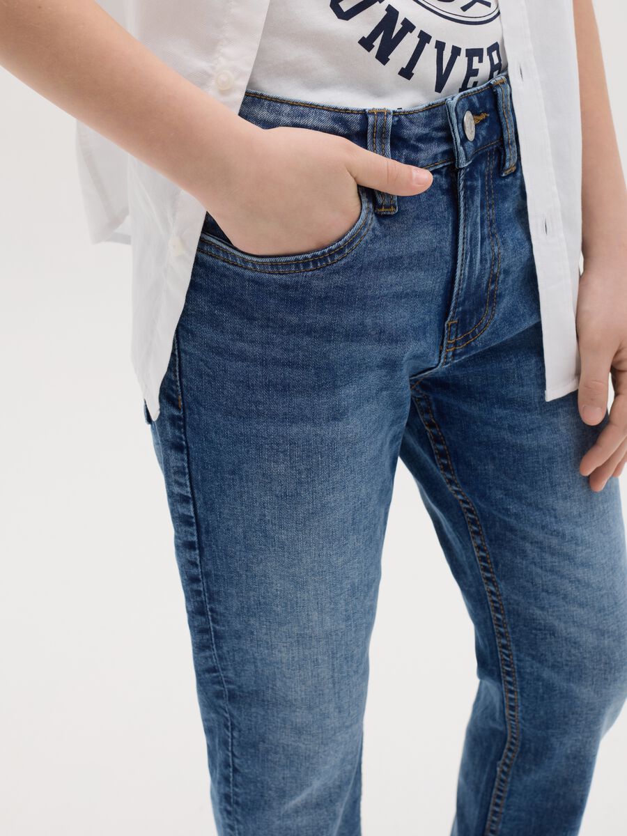 Slim-fit jeans with five pockets_2