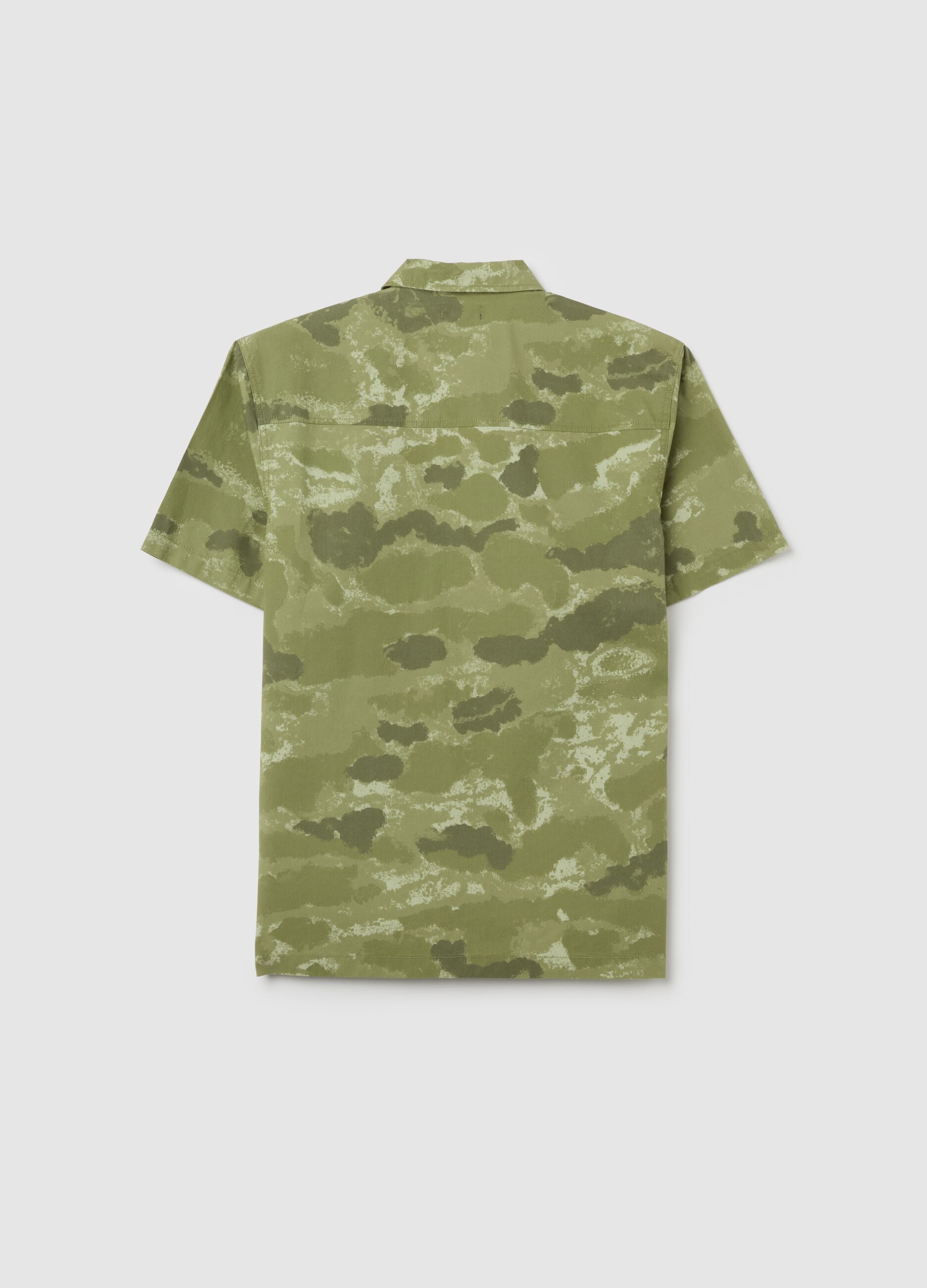Short-sleeved green shirt in cotton