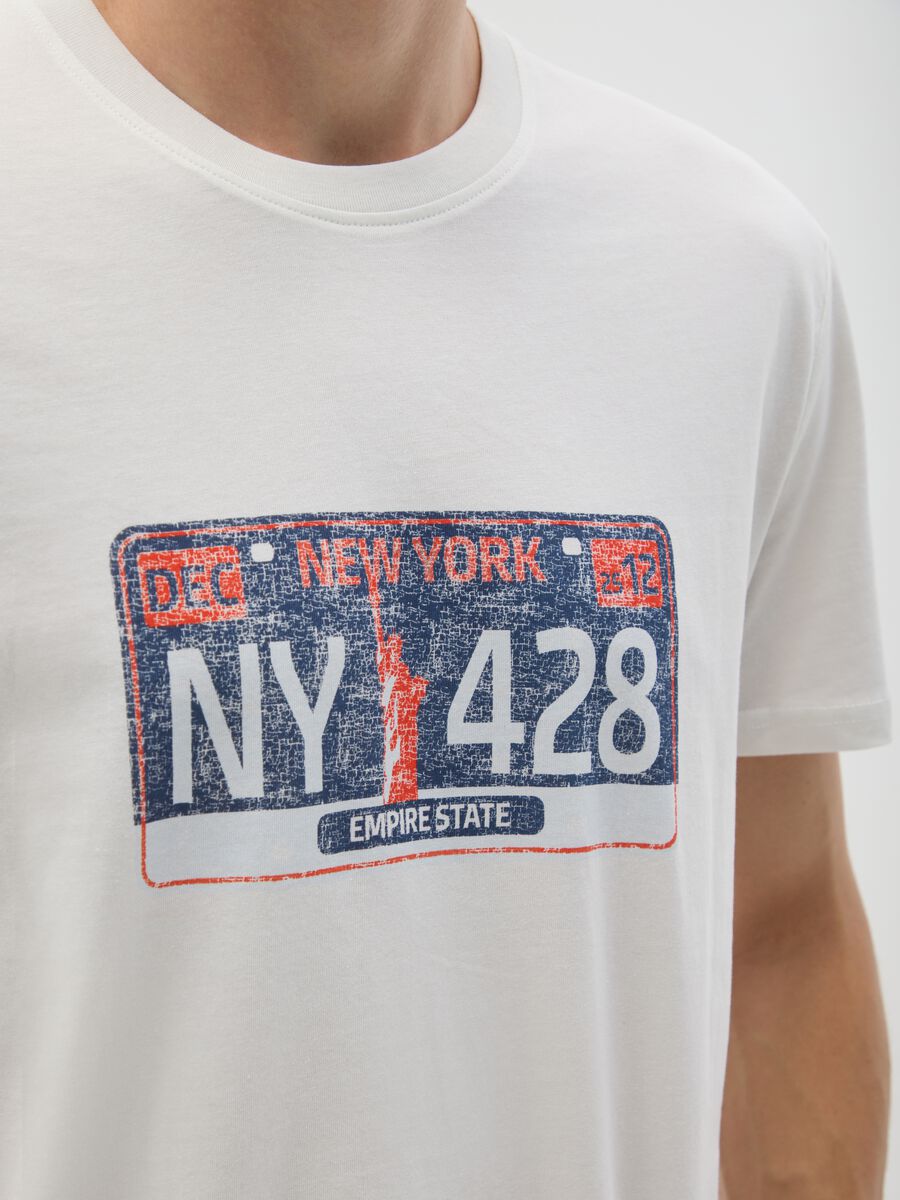 White Pure Cotton Regular Fit T-shirt_2