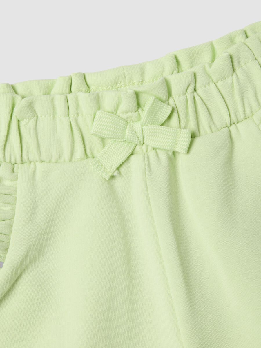 Girls&rsquo; green stretch cotton shorts with bow_2