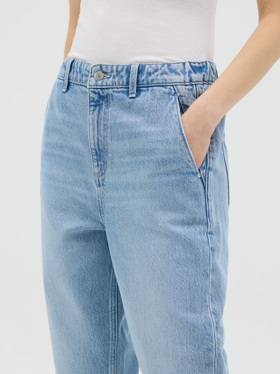Light blue carrot-fit jeans in cotton_2