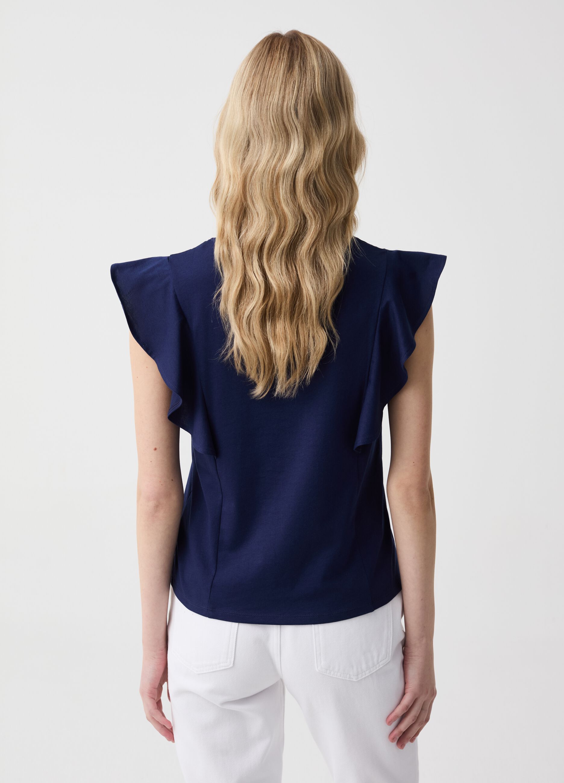 Sleeveless T-shirt with V neck and flounce
